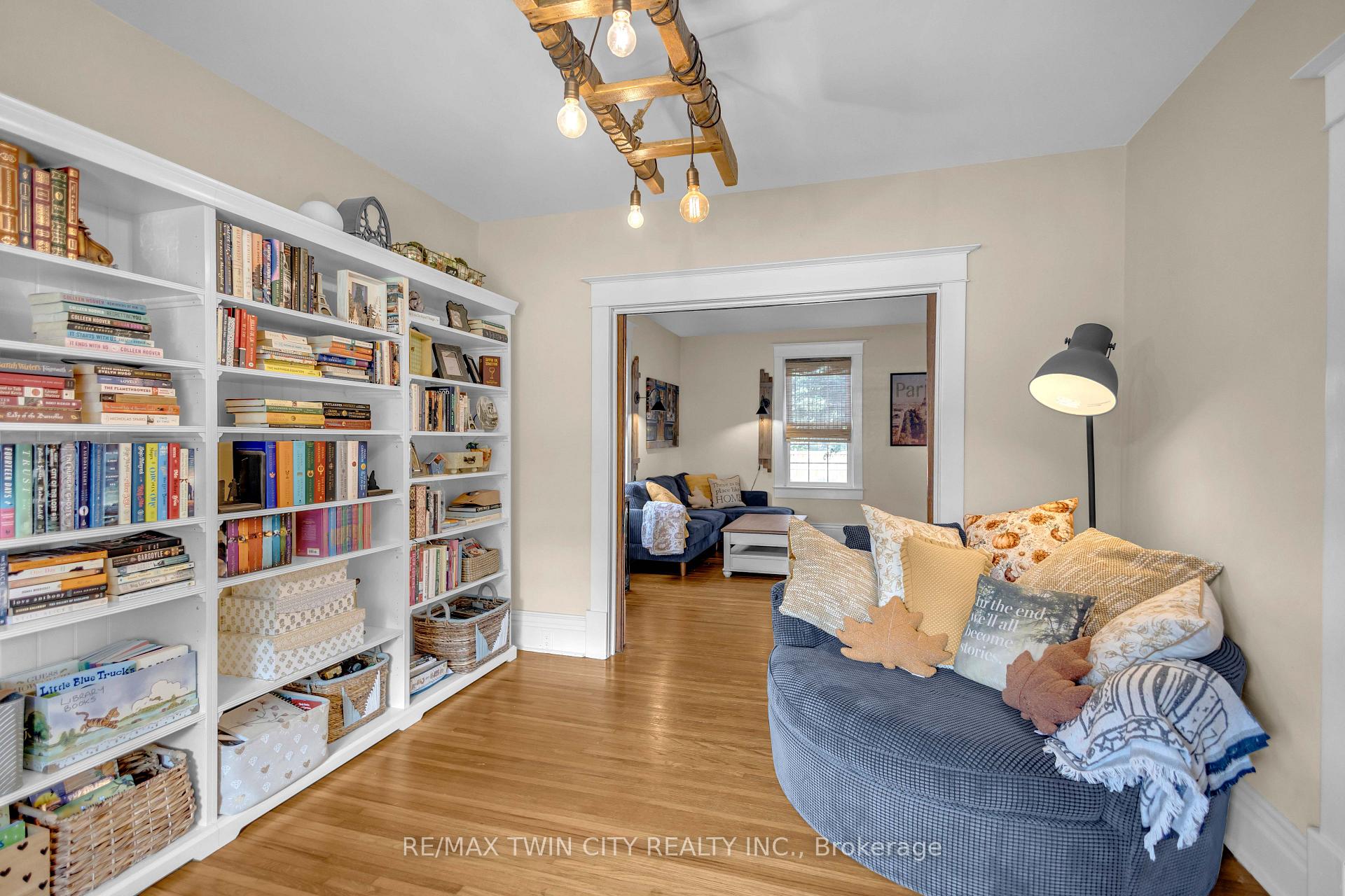 Photo 17 of 17 Alexander Avenue, Brant, Paris — HOMEH