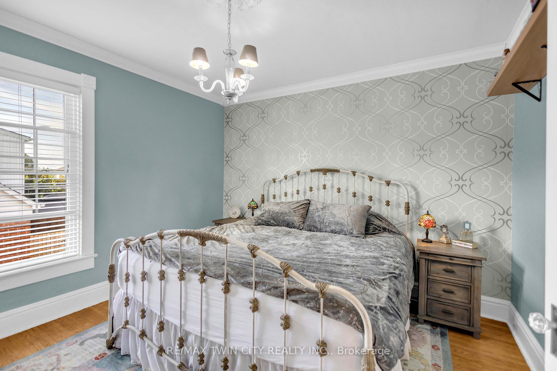 Photo 19 of 17 Alexander Avenue, Brant, Paris — HOMEH