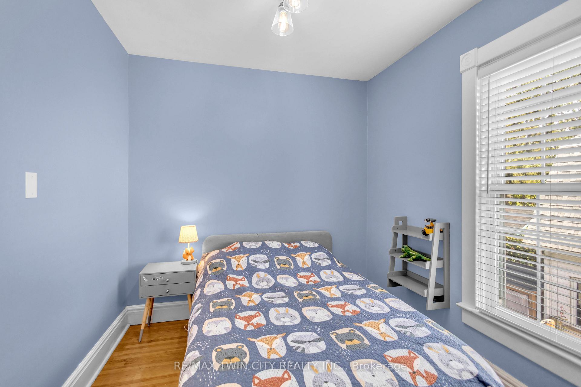 Photo 22 of 17 Alexander Avenue, Brant, Paris — HOMEH