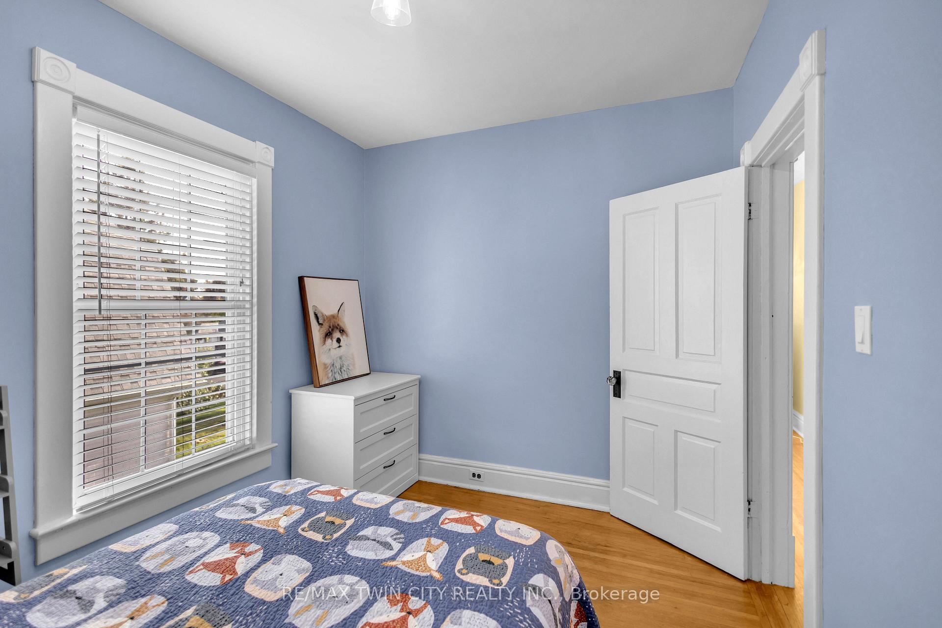 Photo 23 of 17 Alexander Avenue, Brant, Paris — HOMEH
