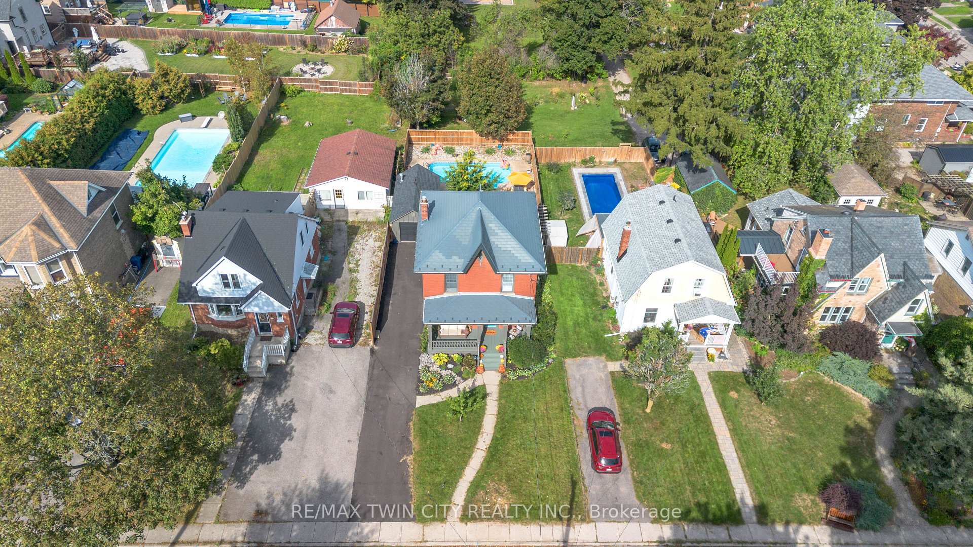 Photo 41 of 17 Alexander Avenue, Brant, Paris — HOMEH