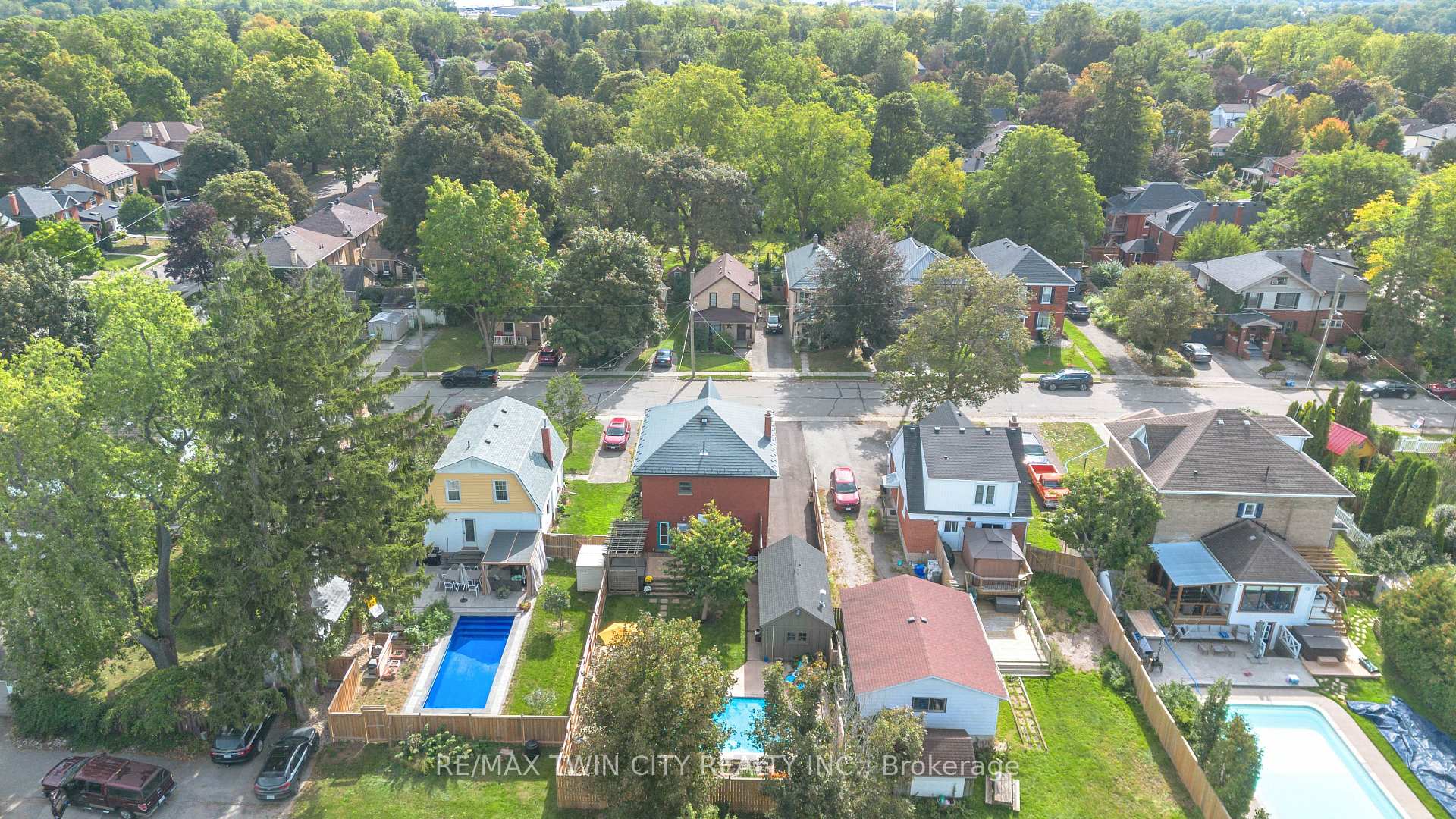 Photo 44 of 17 Alexander Avenue, Brant, Paris — HOMEH