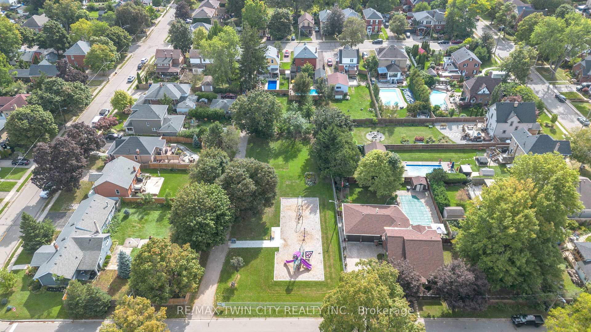 Photo 46 of 17 Alexander Avenue, Brant, Paris — HOMEH
