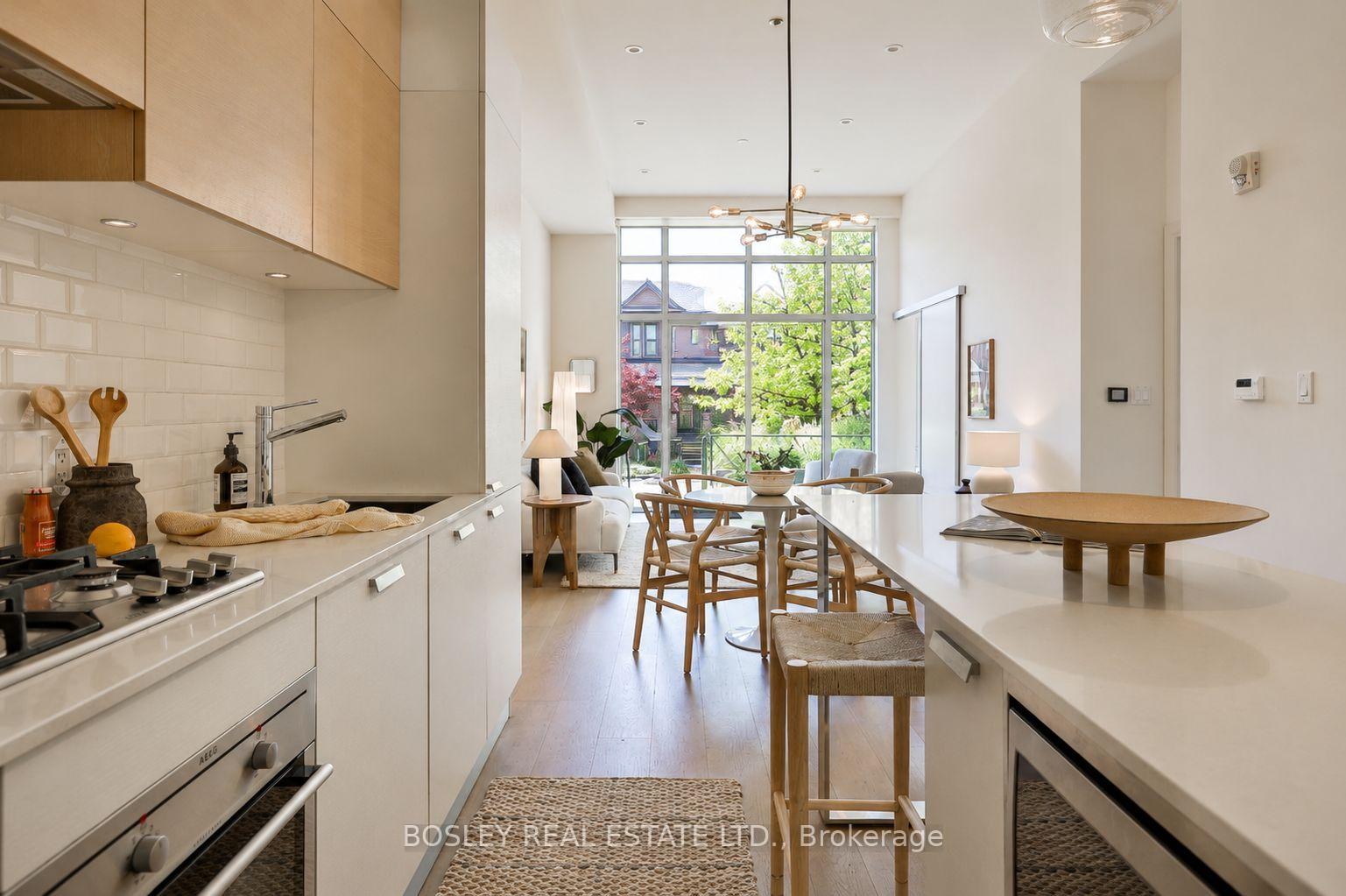 Photo 8 of Unit 102, 245 Perth Avenue, Toronto, Dovercourt-Wallace Emerson-Junction — HOMEH