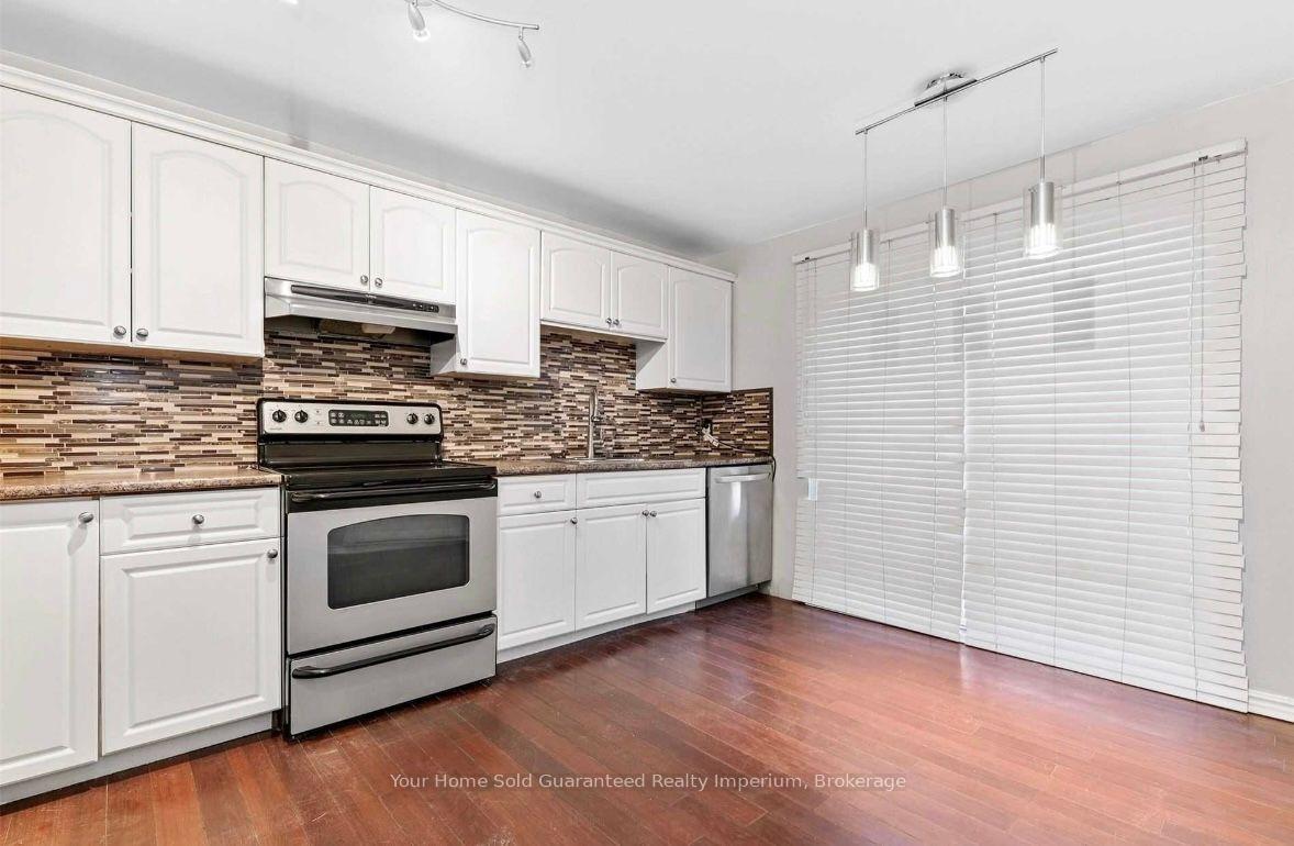 Photo 10 of Unit 272, 3060 Constition Boulevard, Mississauga, Applewood — HOMEH