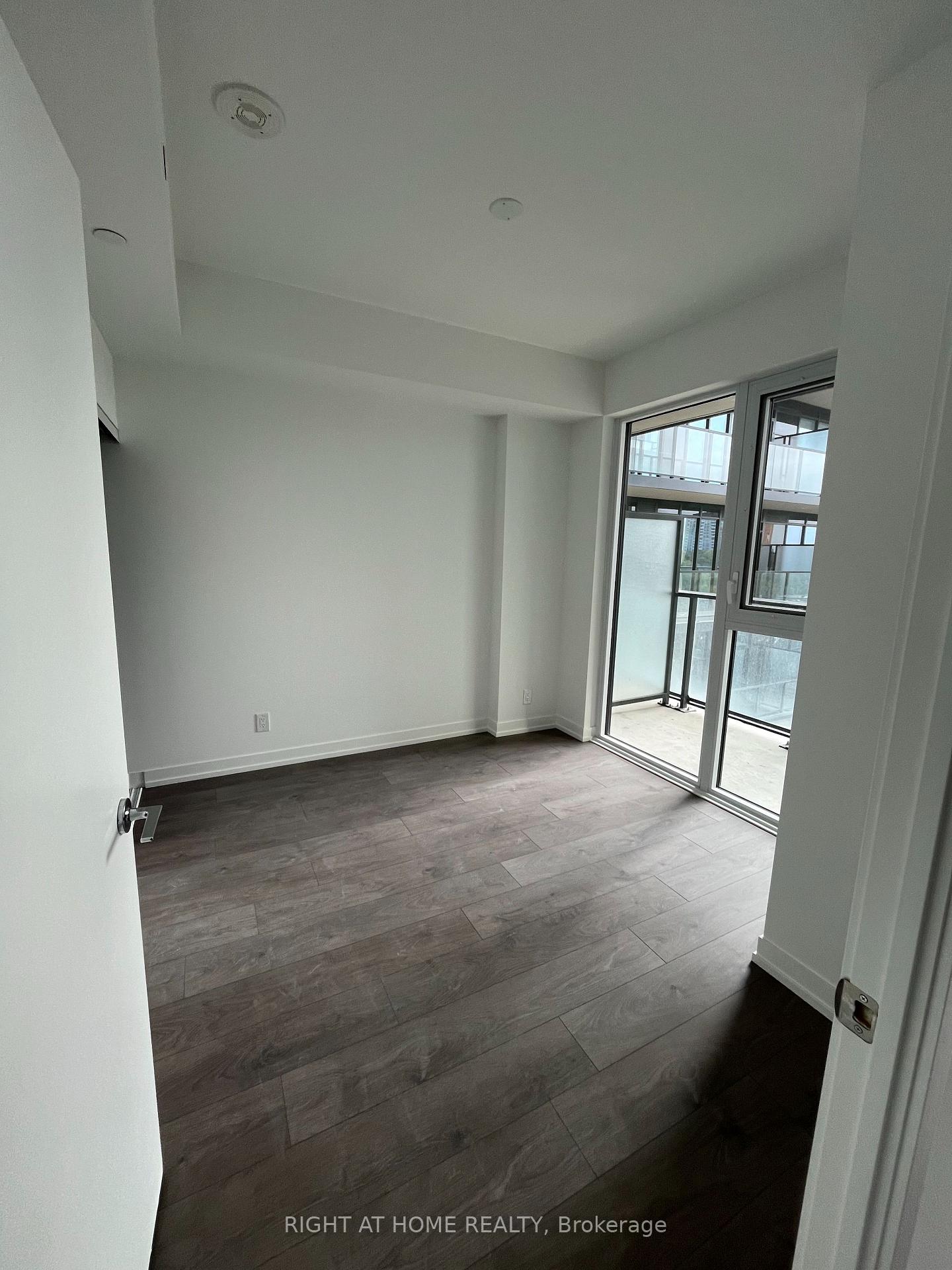 Photo 5 of Unit 613, 270 Dufferin Street, Toronto, South Parkdale — HOMEH