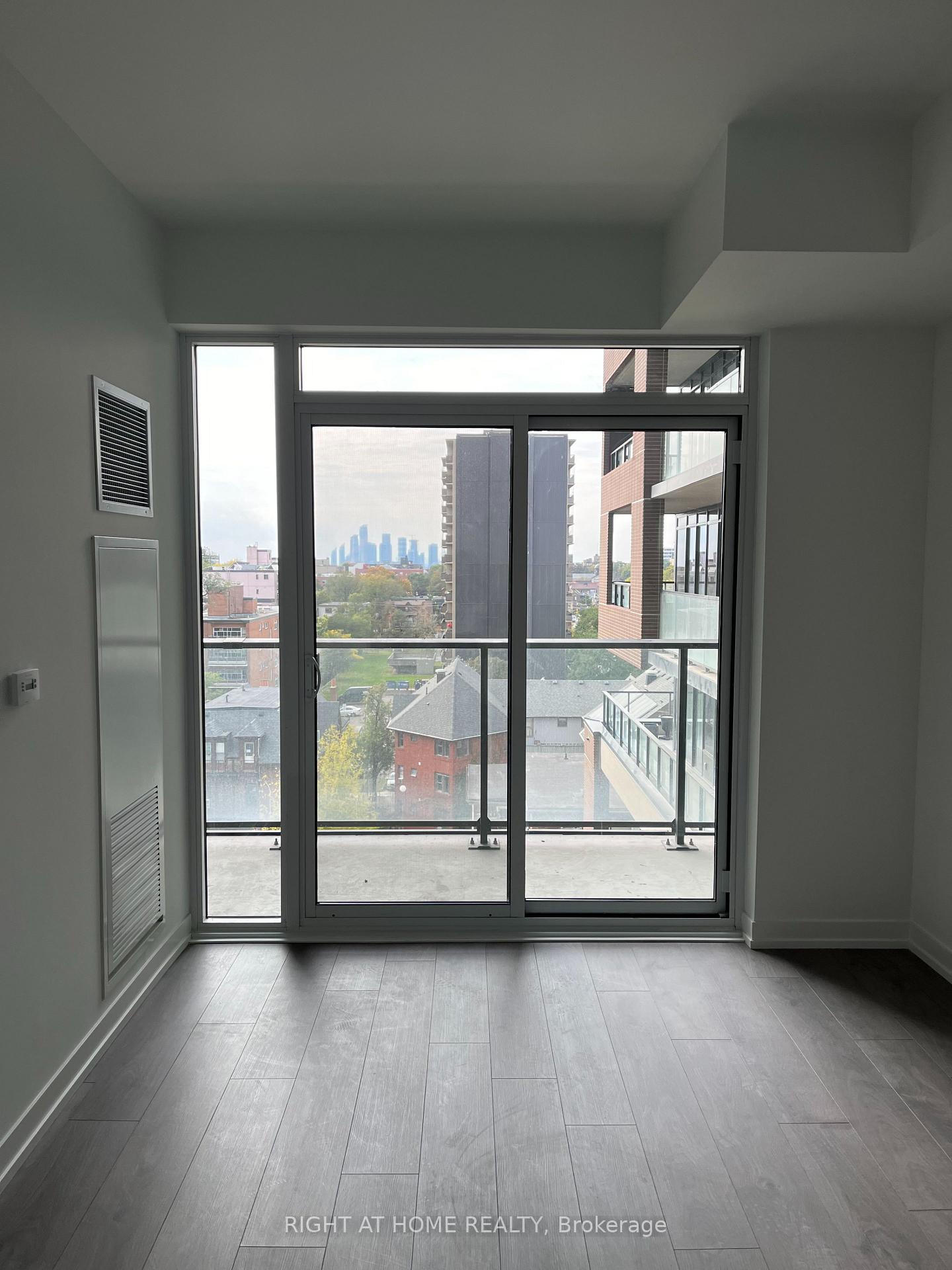Photo 6 of Unit 613, 270 Dufferin Street, Toronto, South Parkdale — HOMEH