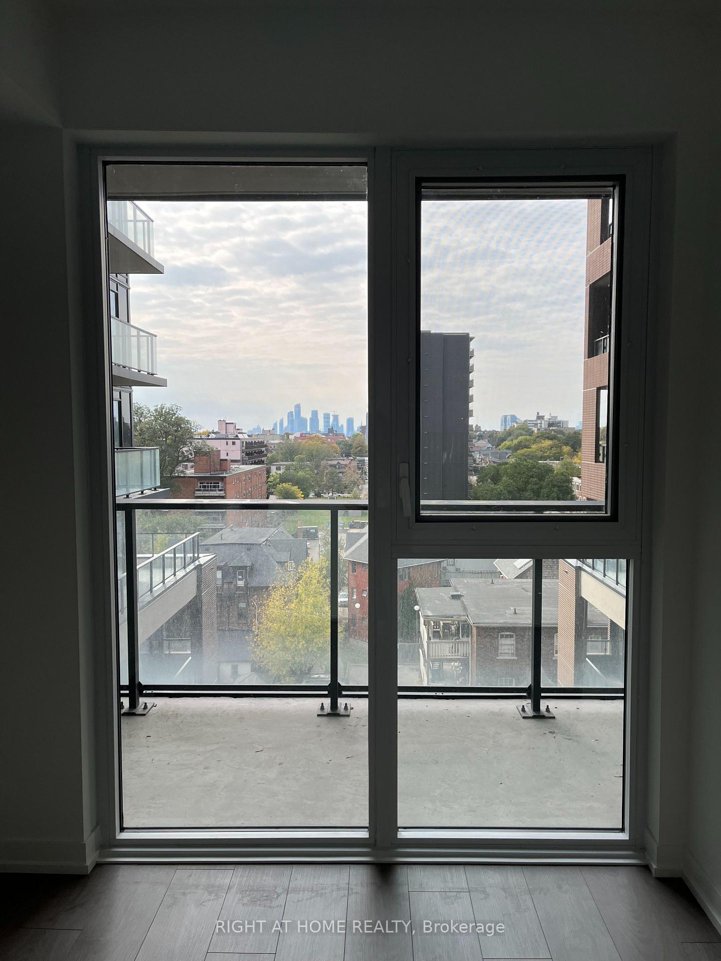 Photo 7 of Unit 613, 270 Dufferin Street, Toronto, South Parkdale — HOMEH