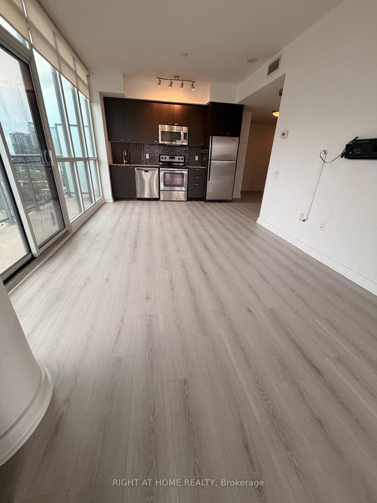 Photo 3 of Unit 1609, 78 Tecumseth Street, Toronto, Niagara — HOMEH