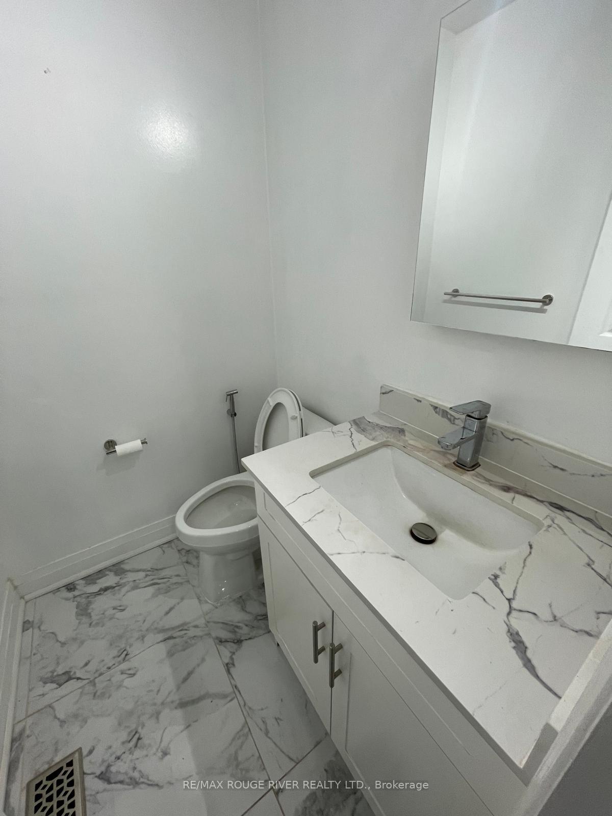 Photo 8 of 1796 Castlemore Avenue, Markham, Greensborough — HOMEH