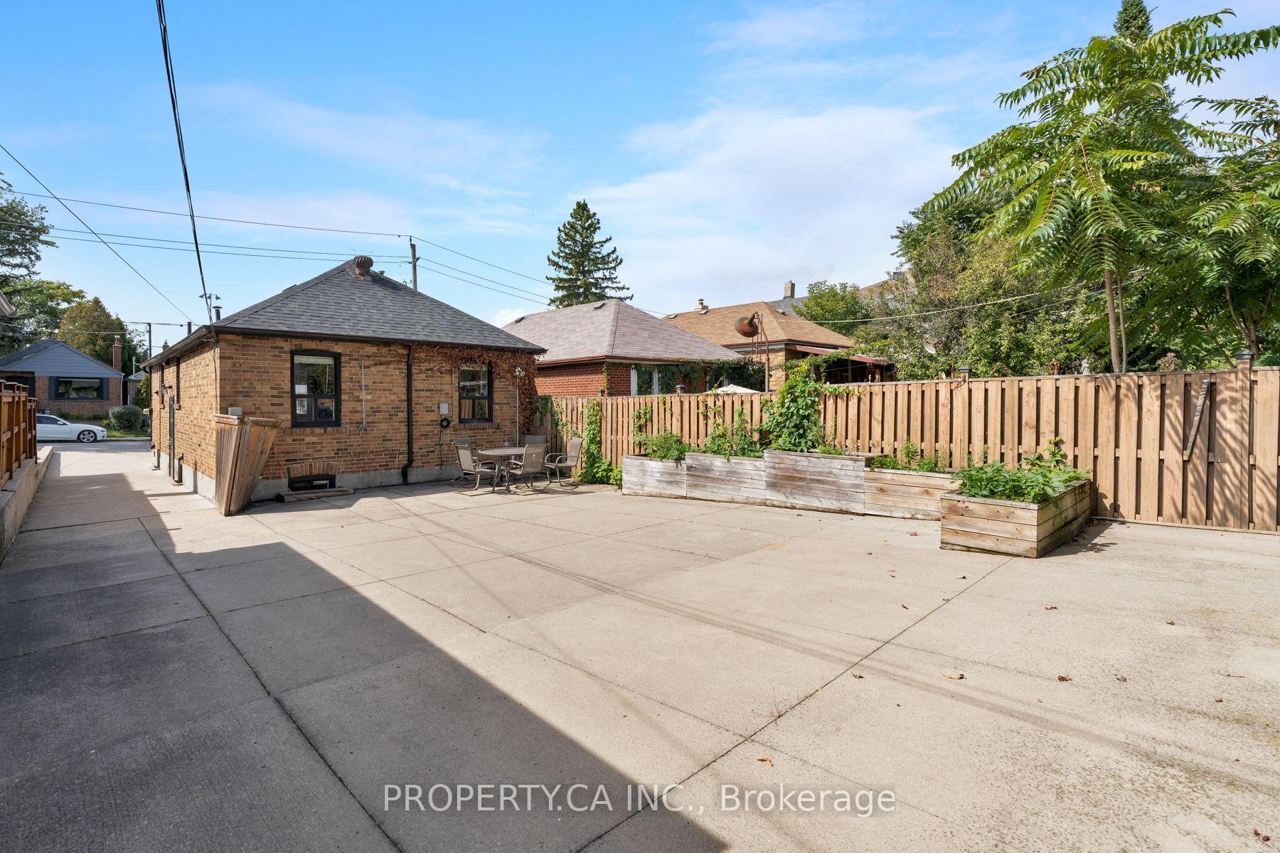 Photo 28 of 573 Northcliffe Boulevard, Toronto, Oakwood Village — HOMEH