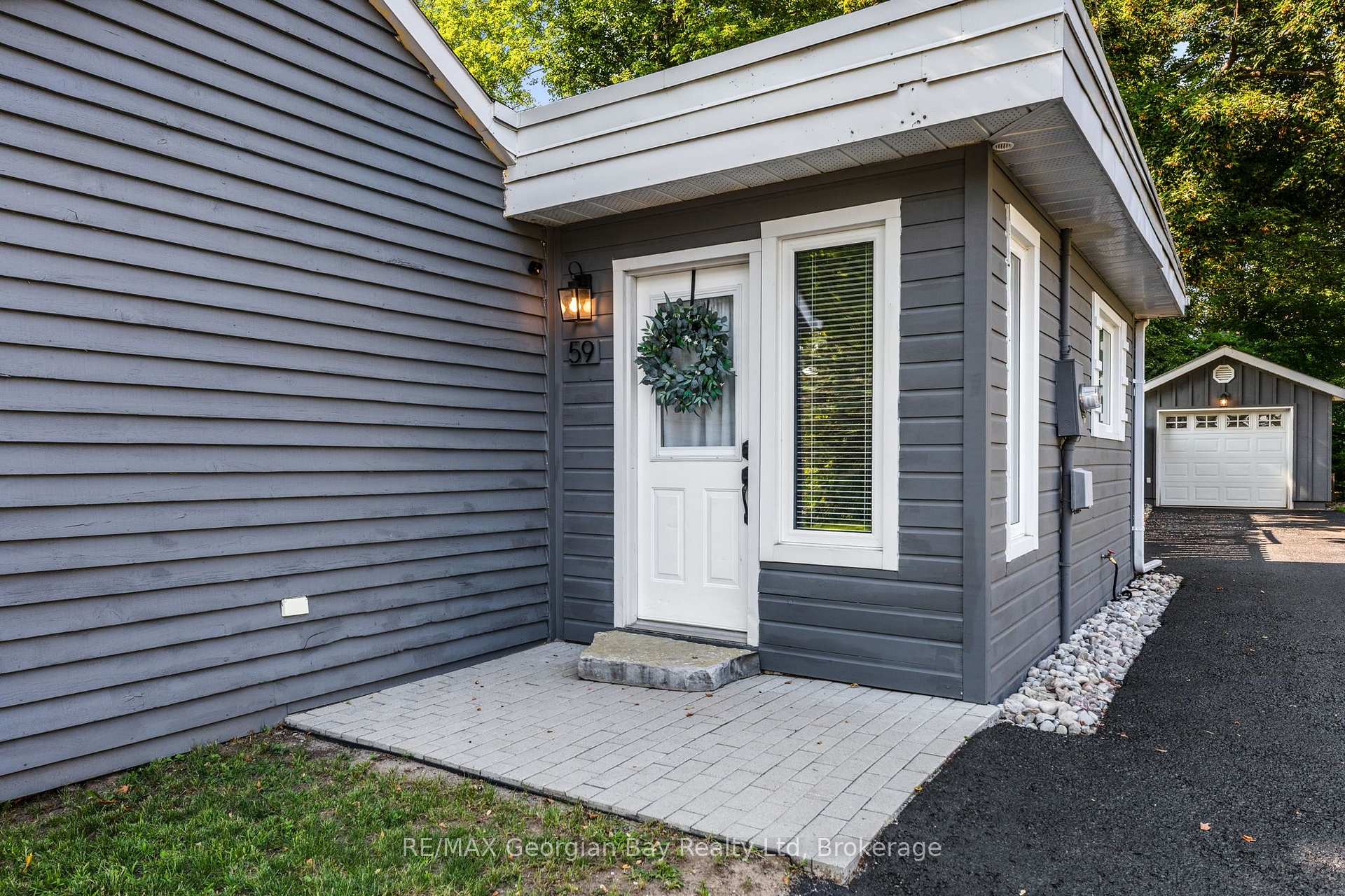 Photo 3 of 59 Broad Street, Penetanguishene — HOMEH