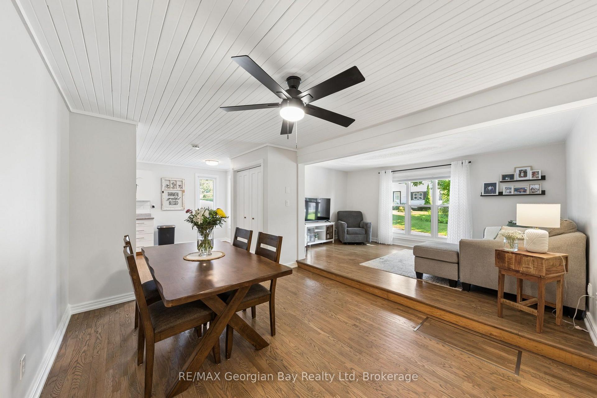 Photo 10 of 59 Broad Street, Penetanguishene — HOMEH