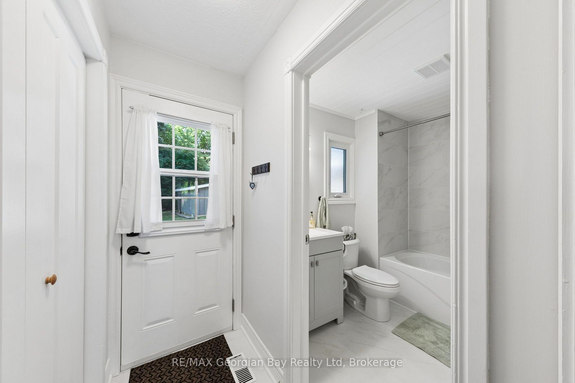 Photo 20 of 59 Broad Street, Penetanguishene — HOMEH