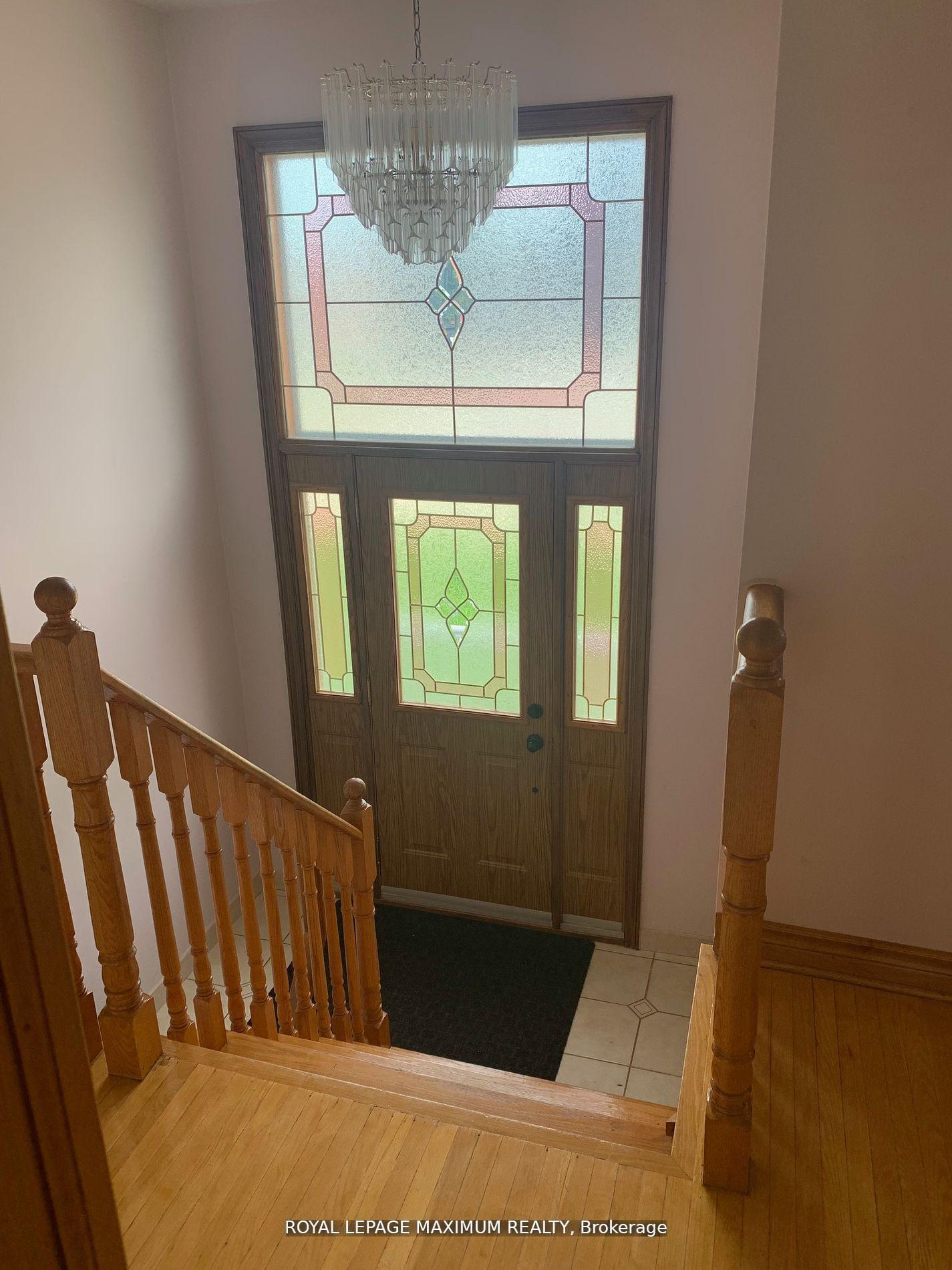 Photo 3 of 155 Rainbow Drive, Vaughan, West Woodbridge — HOMEH