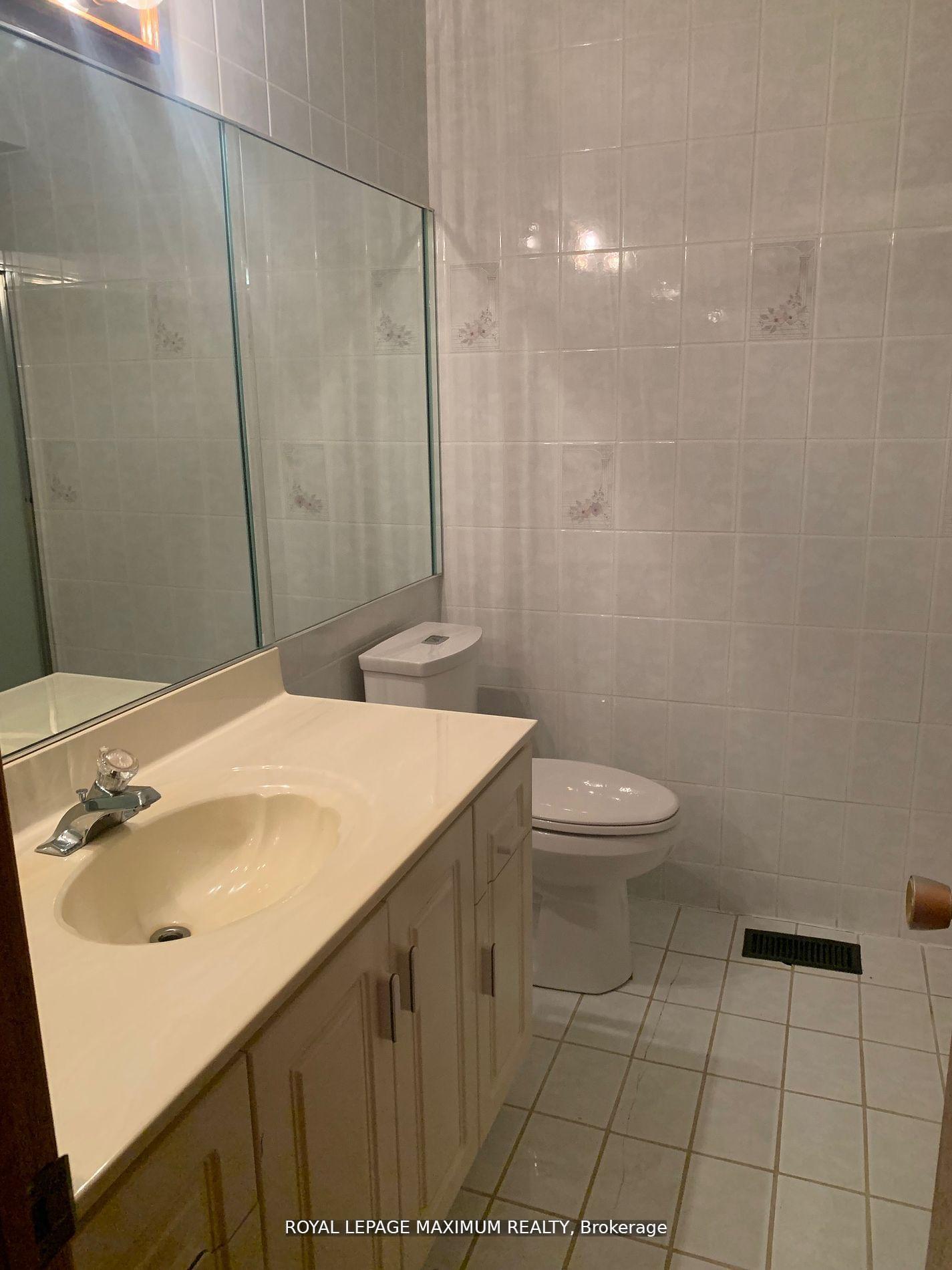 Photo 10 of 155 Rainbow Drive, Vaughan, West Woodbridge — HOMEH