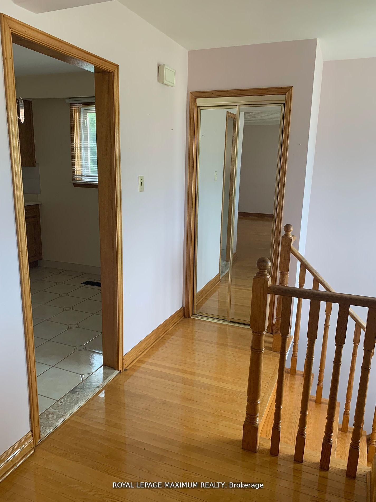 Photo 11 of 155 Rainbow Drive, Vaughan, West Woodbridge — HOMEH