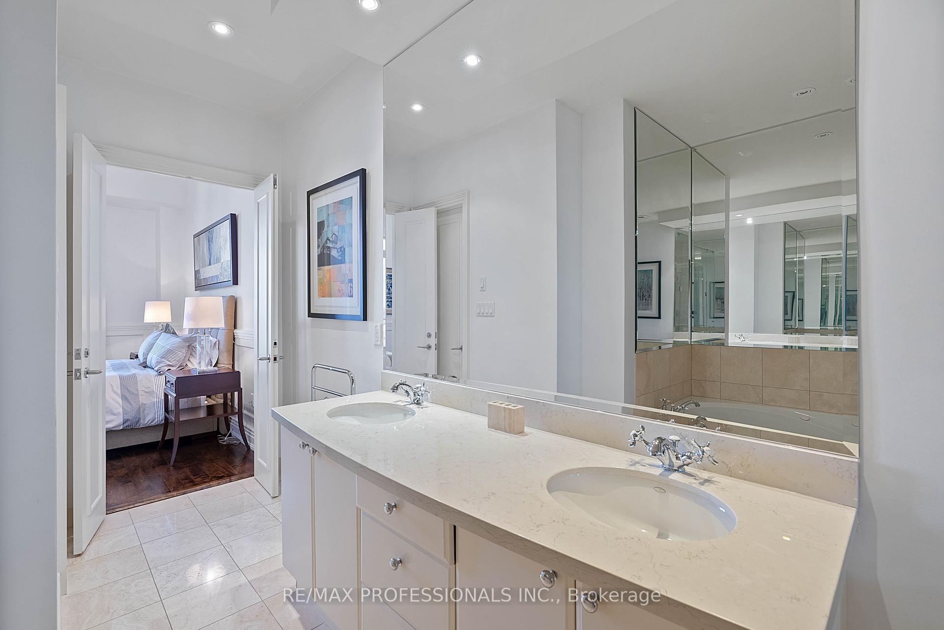 Photo 32 of Unit SUBPH3, 99 Avenue Road, Toronto, The Annex — HOMEH