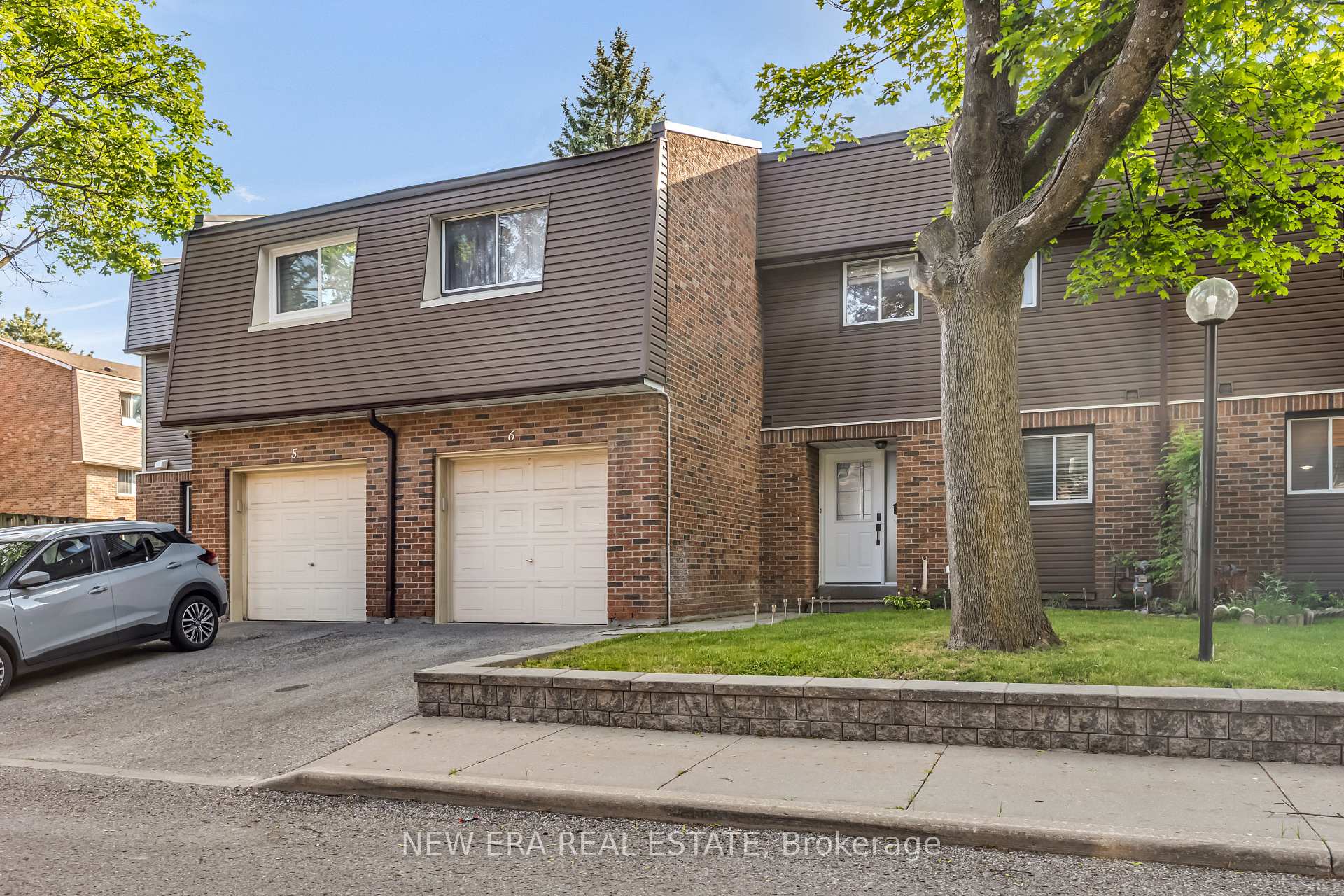 Photo of Unit 6, 1415 Fieldlight Boulevard