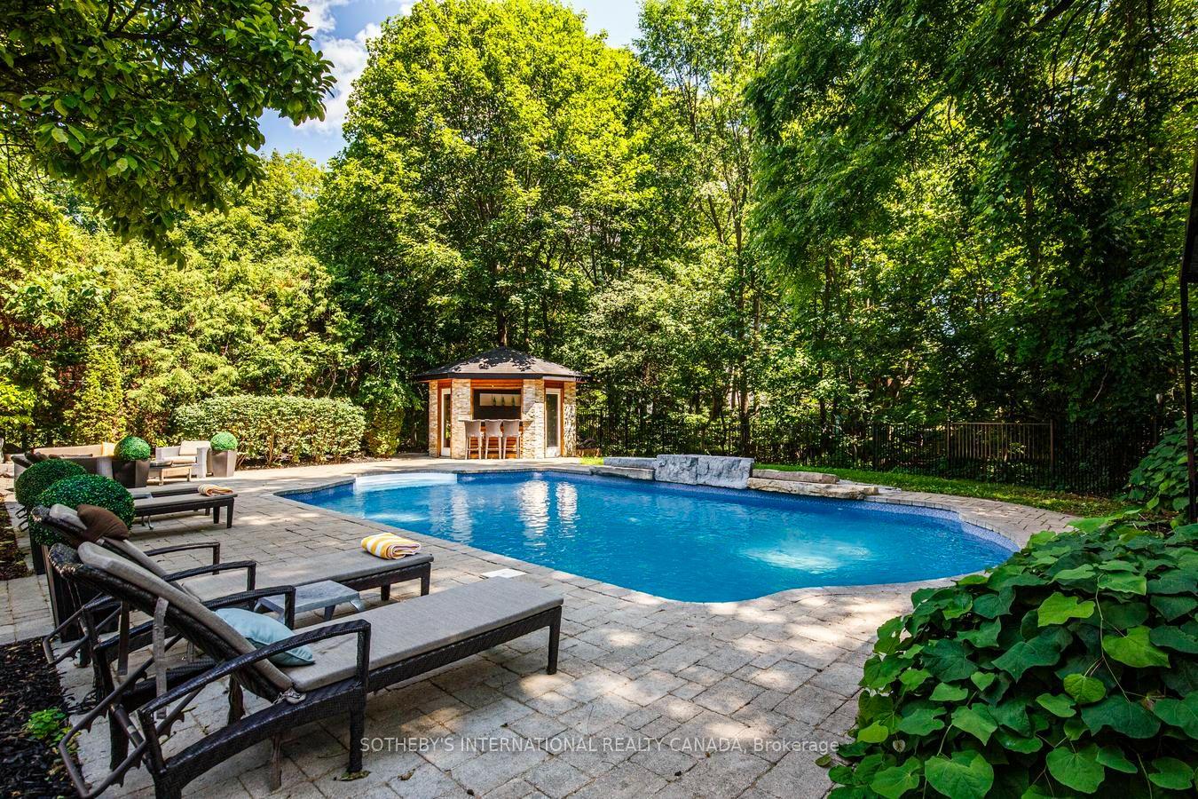 Photo 2 of 21 Denver Crescent, North York, Henry Farm — HOMEH