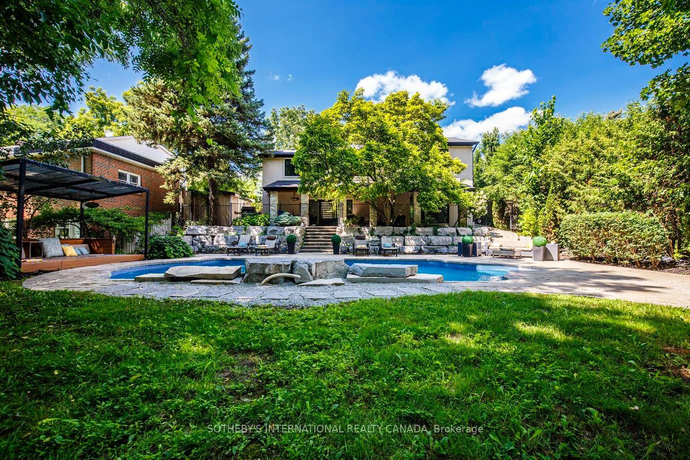 Photo 3 of 21 Denver Crescent, North York, Henry Farm — HOMEH