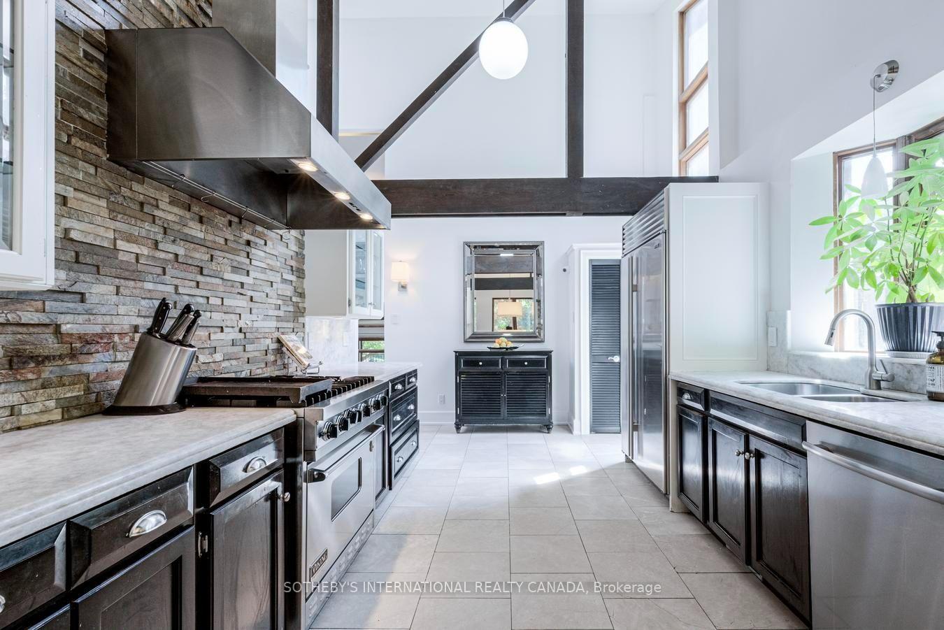 Photo 10 of 21 Denver Crescent, North York, Henry Farm — HOMEH