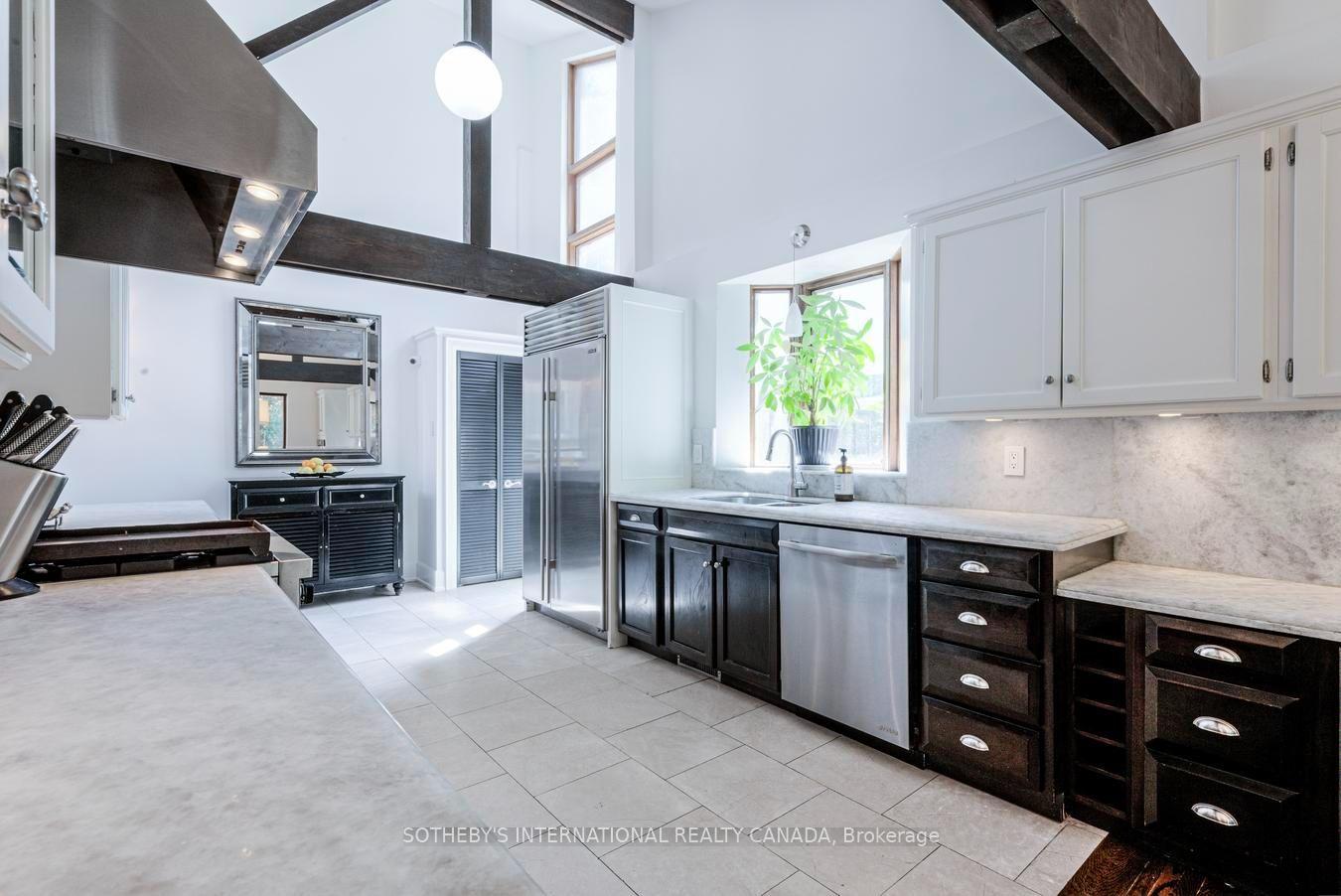 Photo 11 of 21 Denver Crescent, North York, Henry Farm — HOMEH