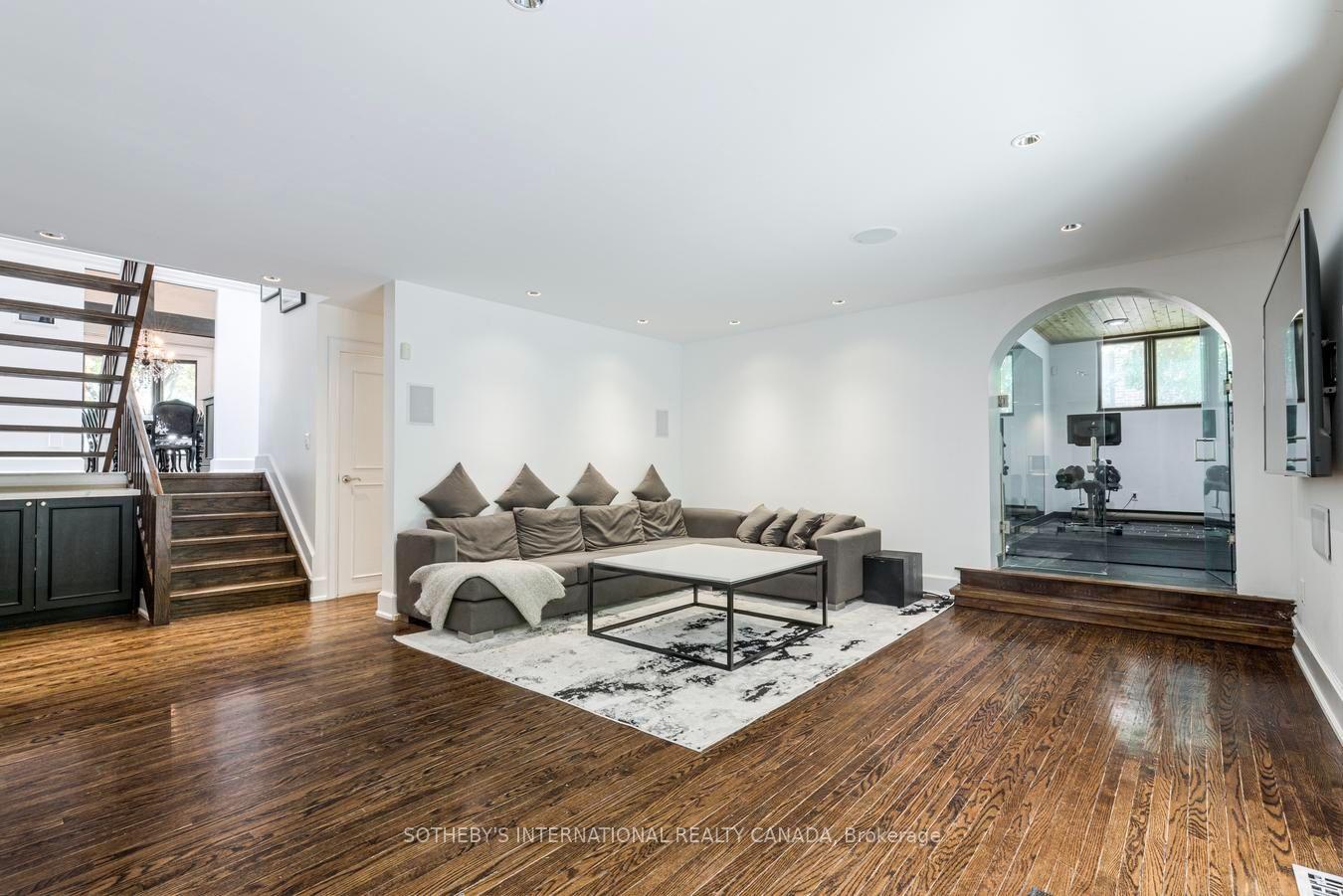 Photo 17 of 21 Denver Crescent, North York, Henry Farm — HOMEH