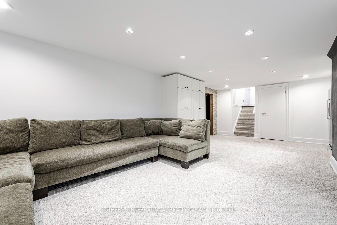Photo 31 of 21 Denver Crescent, North York, Henry Farm — HOMEH