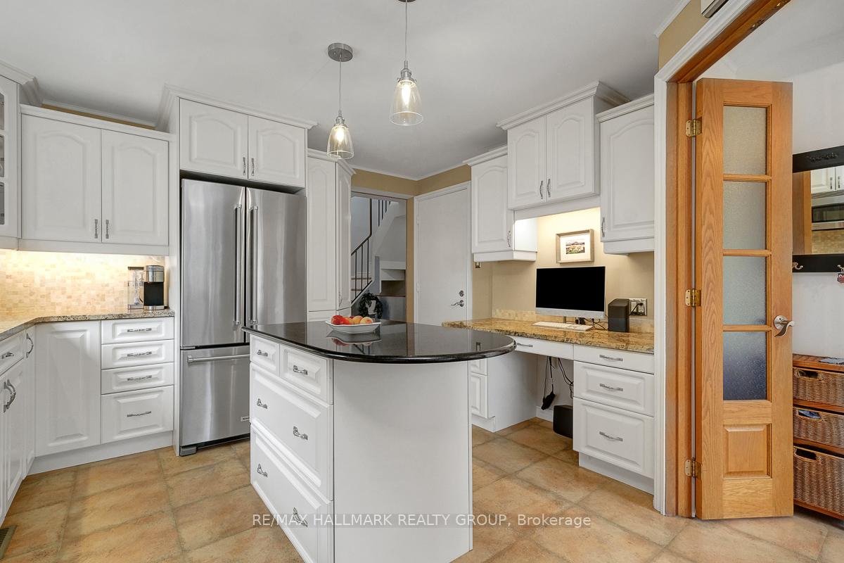 Photo 3 of 30 Melville Drive, Ottawa, Barrhaven - Pheasant Run — HOMEH
