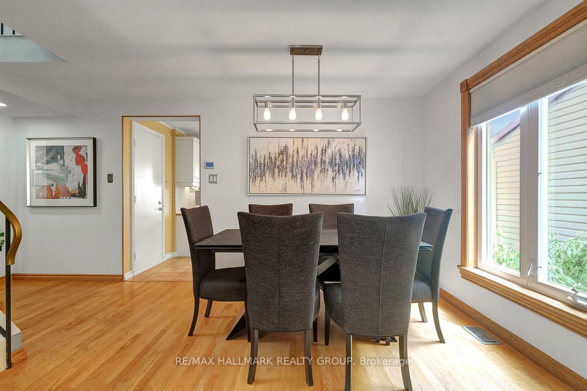 Photo 5 of 30 Melville Drive, Ottawa, Barrhaven - Pheasant Run — HOMEH