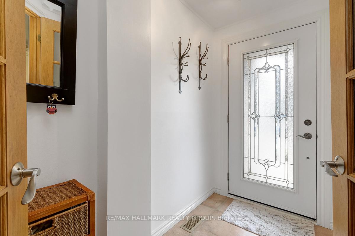 Photo 9 of 30 Melville Drive, Ottawa, Barrhaven - Pheasant Run — HOMEH