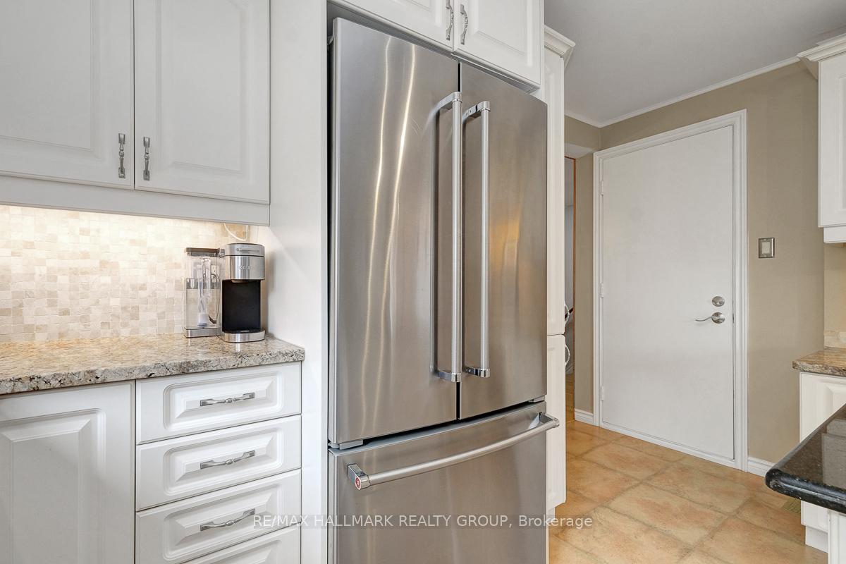 Photo 13 of 30 Melville Drive, Ottawa, Barrhaven - Pheasant Run — HOMEH