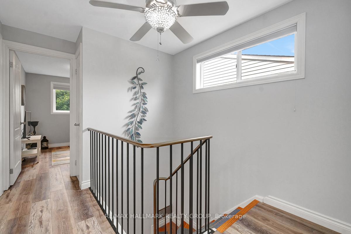 Photo 24 of 30 Melville Drive, Ottawa, Barrhaven - Pheasant Run — HOMEH