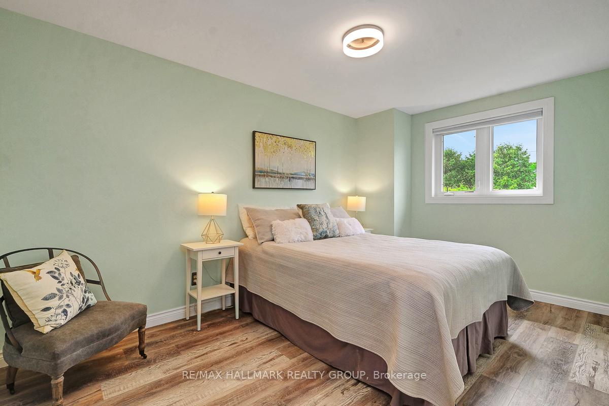 Photo 30 of 30 Melville Drive, Ottawa, Barrhaven - Pheasant Run — HOMEH