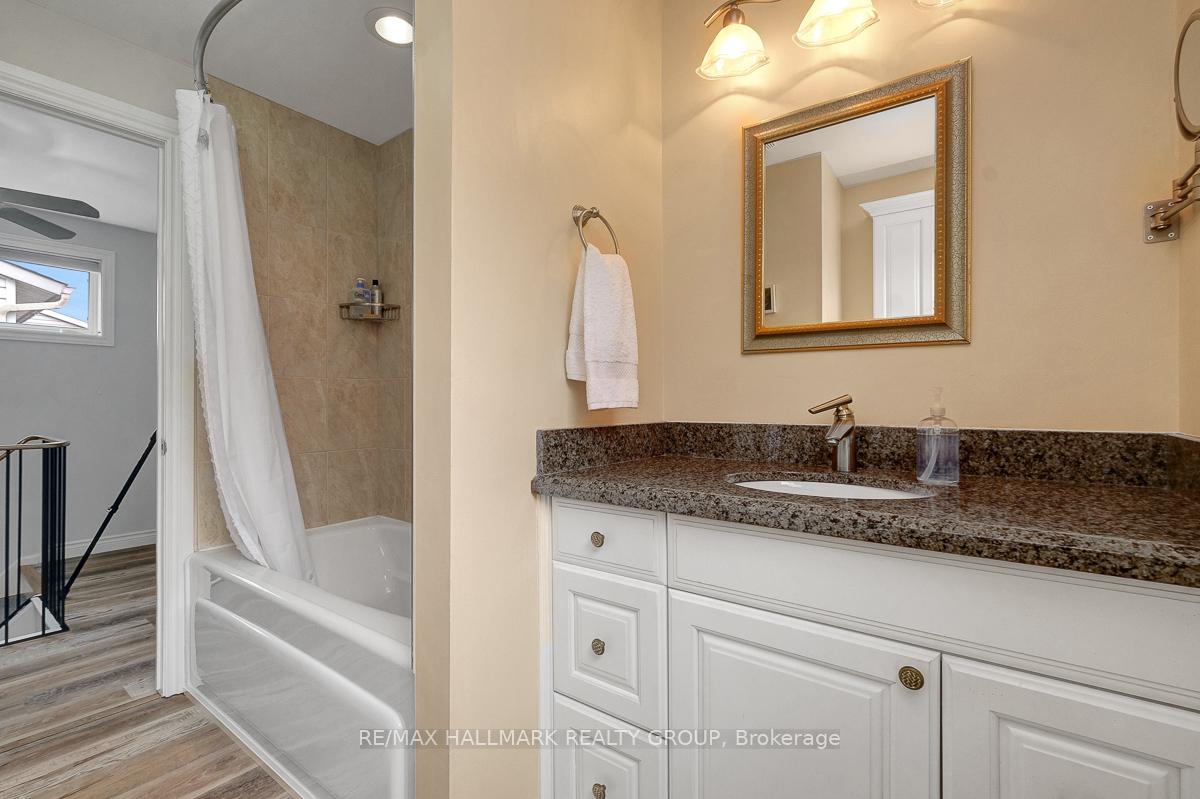 Photo 32 of 30 Melville Drive, Ottawa, Barrhaven - Pheasant Run — HOMEH