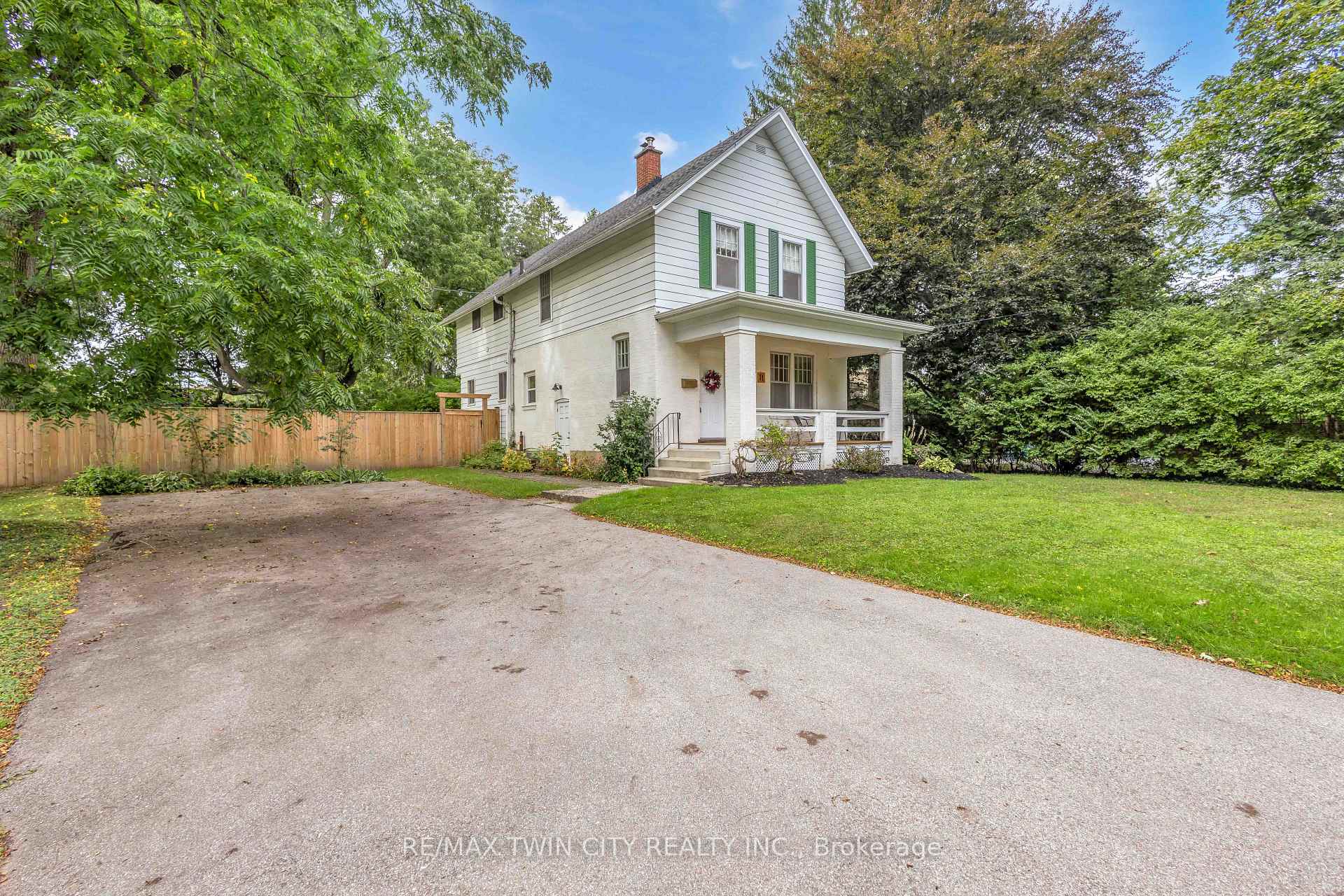 Photo of 11 Tutela Heights Road