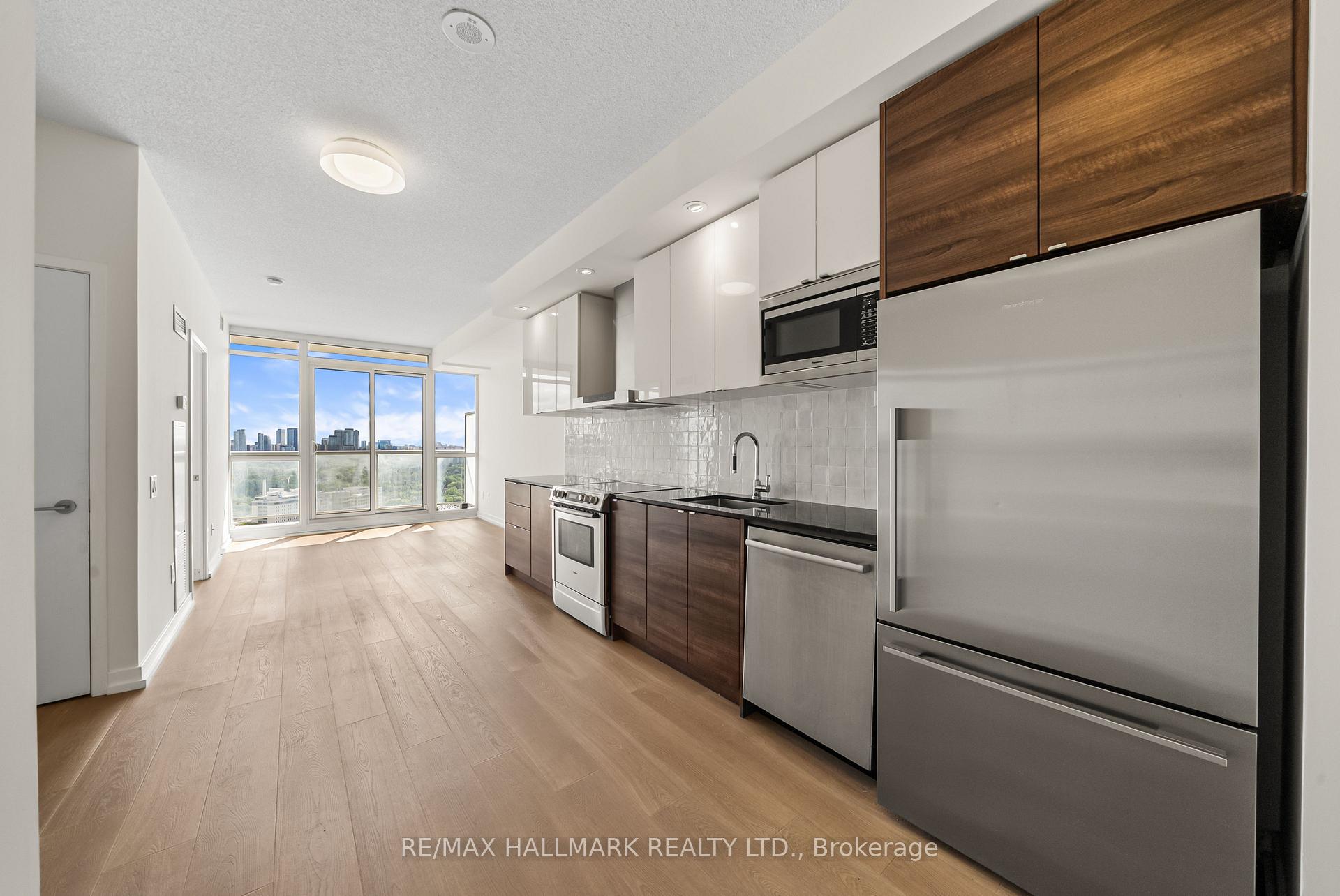 Photo 2 of Unit 3102, 121 McMahon Drive, North York, Bayview Village — HOMEH