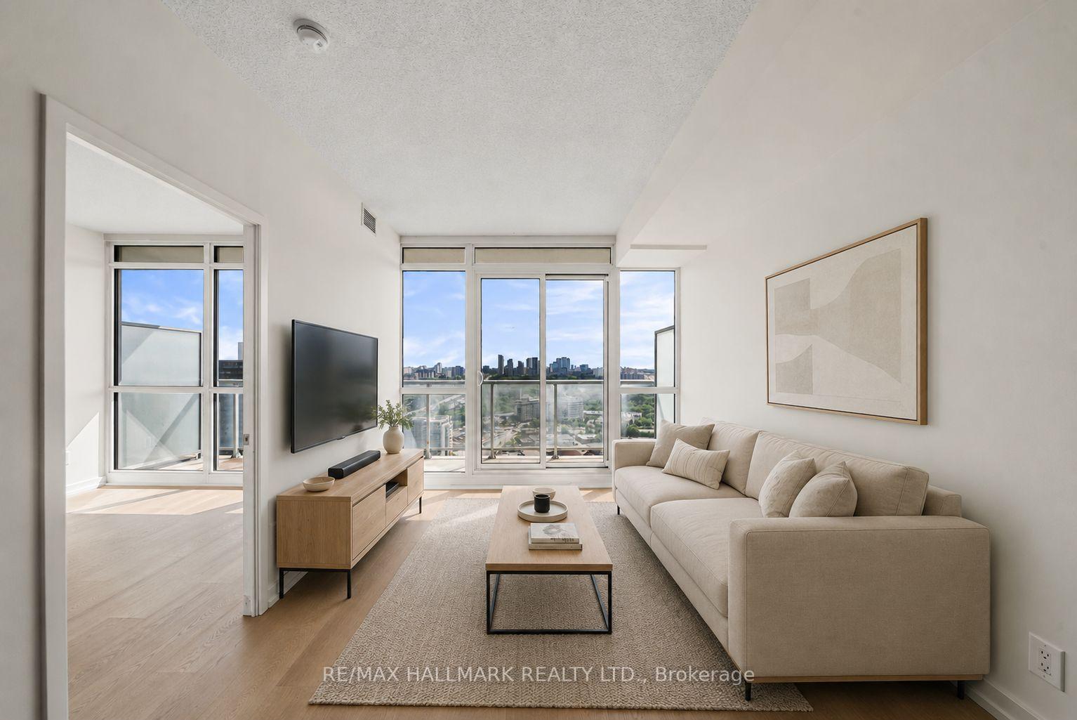 Photo 4 of Unit 3102, 121 McMahon Drive, North York, Bayview Village — HOMEH