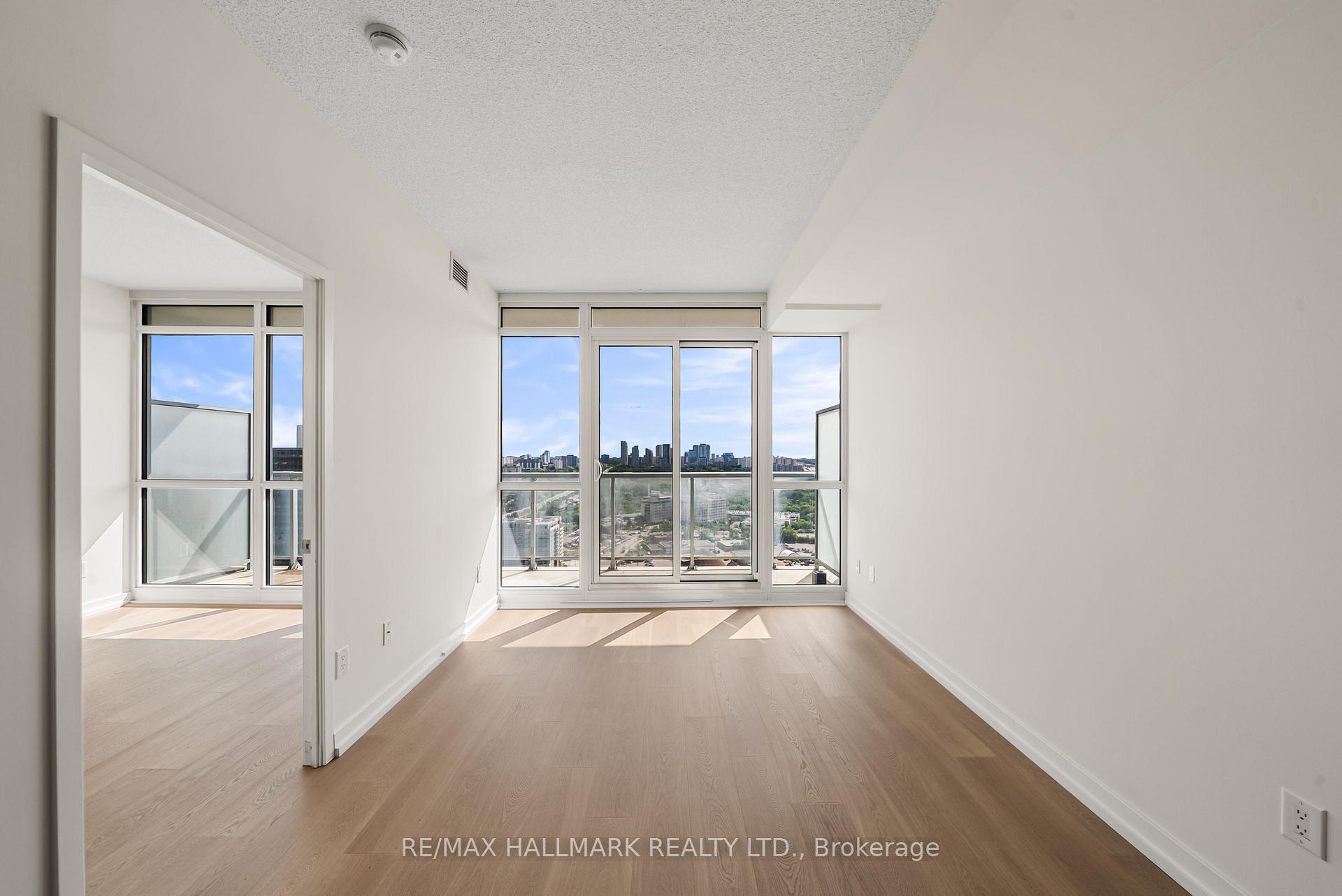 Photo 5 of Unit 3102, 121 McMahon Drive, North York, Bayview Village — HOMEH
