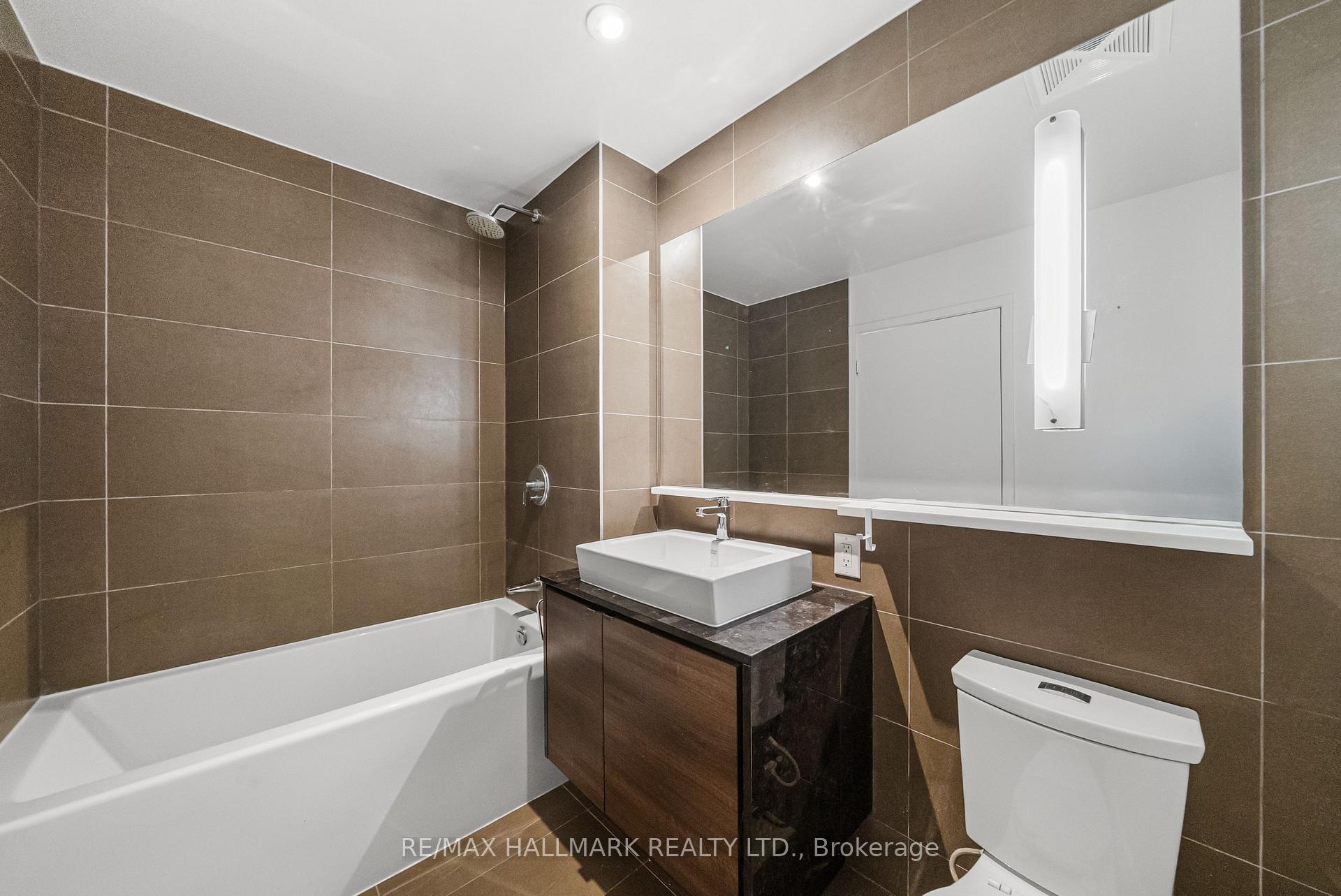 Photo 16 of Unit 3102, 121 McMahon Drive, North York, Bayview Village — HOMEH