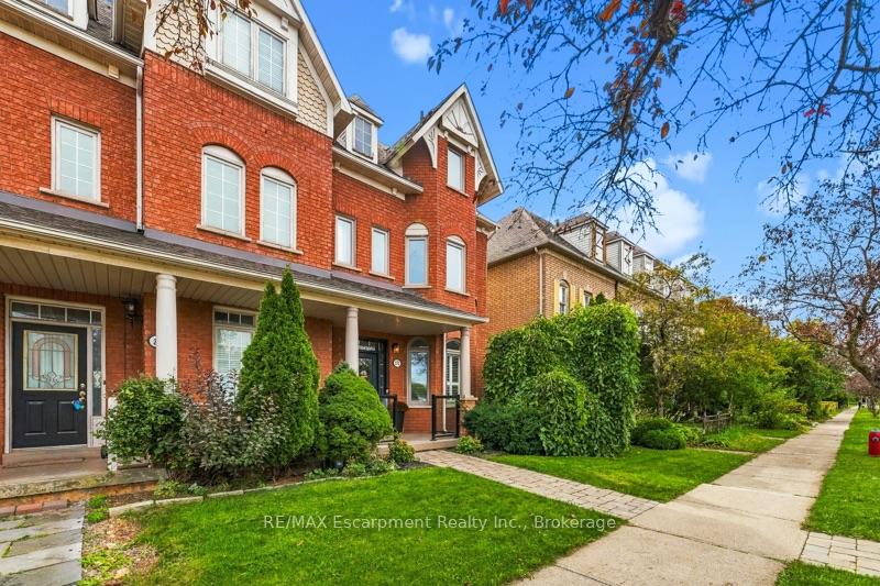 Photo 2 of 272 Glenashton Drive, Oakville, River Oaks — HOMEH