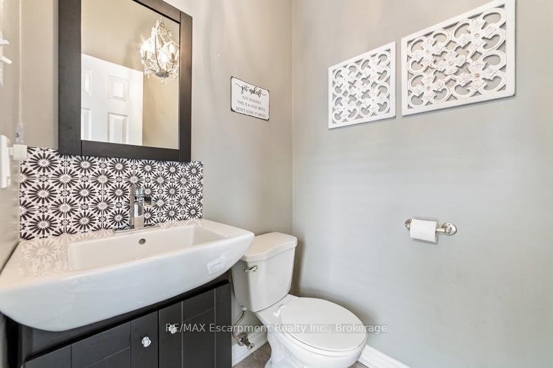 Photo 14 of 272 Glenashton Drive, Oakville, River Oaks — HOMEH