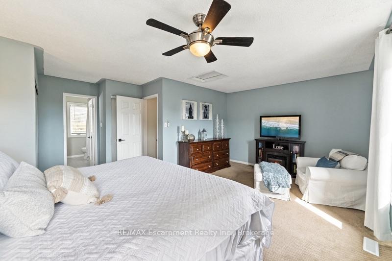 Photo 25 of 272 Glenashton Drive, Oakville, River Oaks — HOMEH