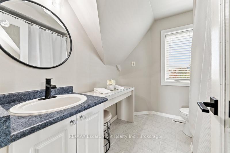 Photo 26 of 272 Glenashton Drive, Oakville, River Oaks — HOMEH