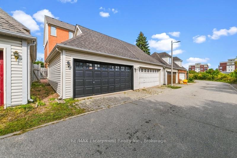 Photo 35 of 272 Glenashton Drive, Oakville, River Oaks — HOMEH