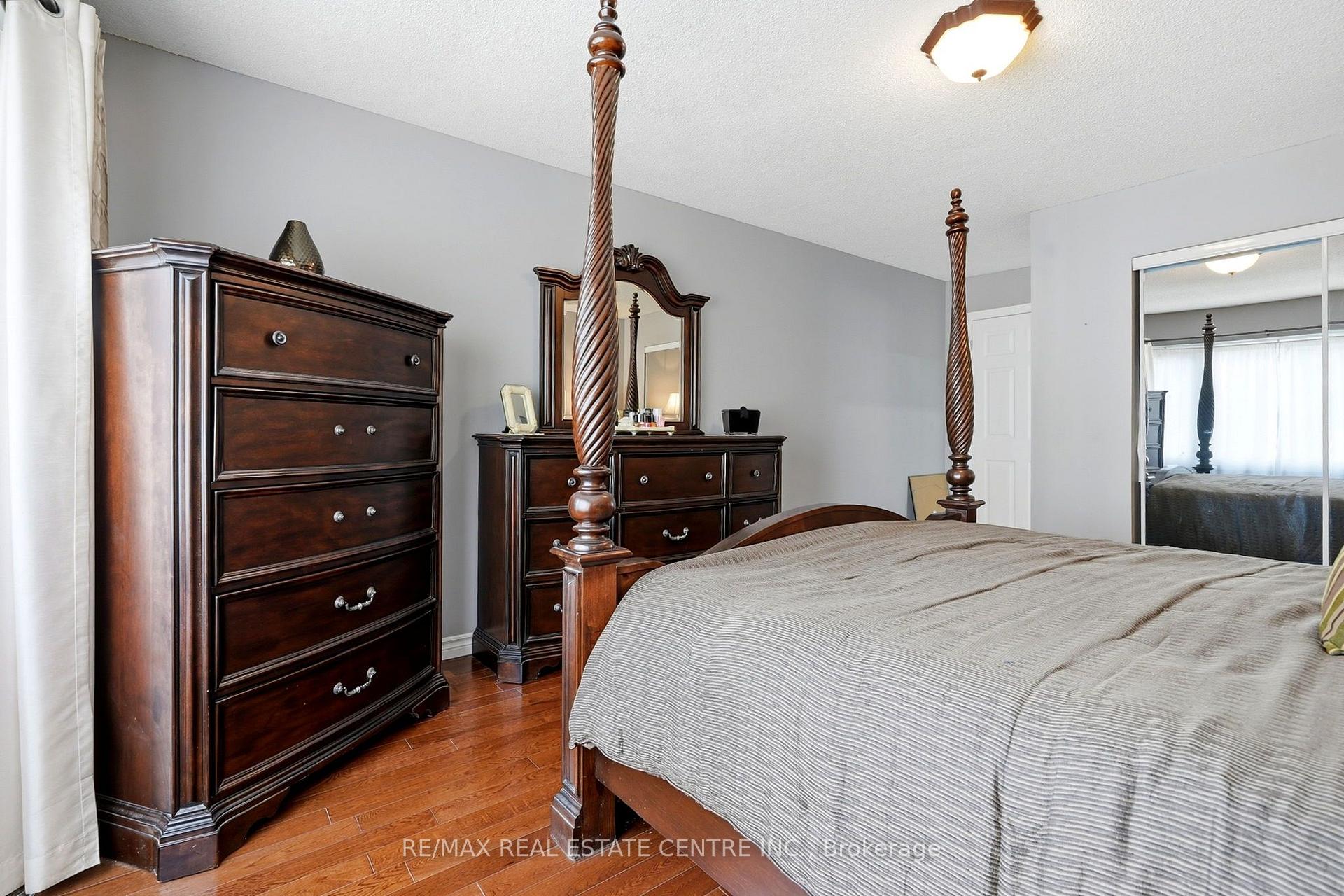 Photo 53 of 44 Madelaine Crescent, Brampton, Central Park — HOMEH