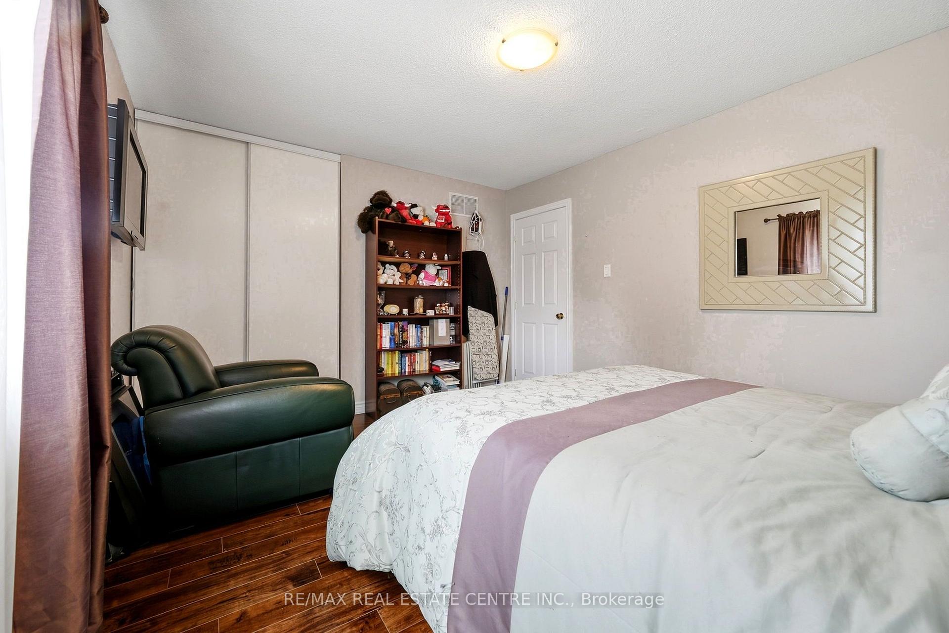 Photo 67 of 44 Madelaine Crescent, Brampton, Central Park — HOMEH
