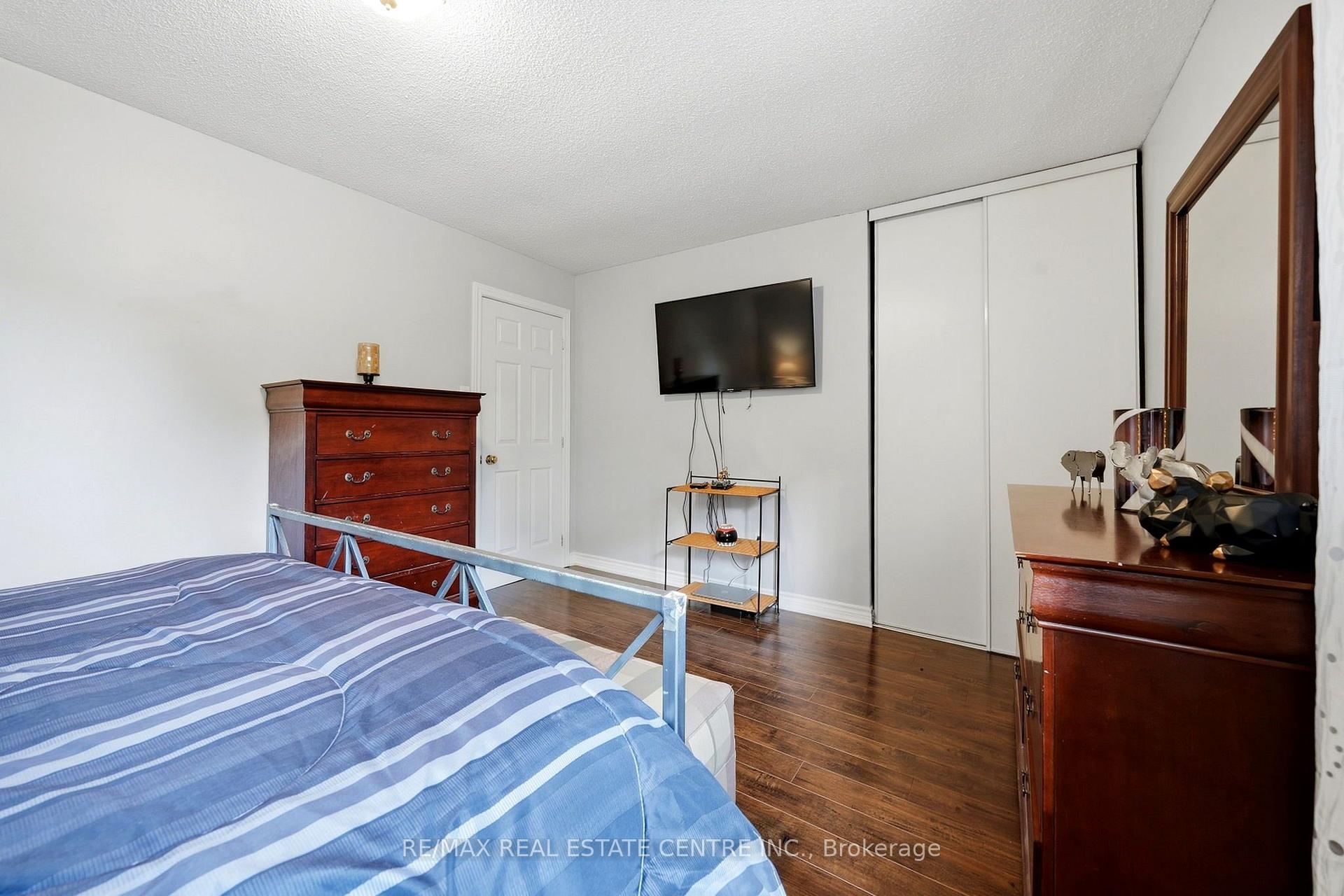 Photo 71 of 44 Madelaine Crescent, Brampton, Central Park — HOMEH
