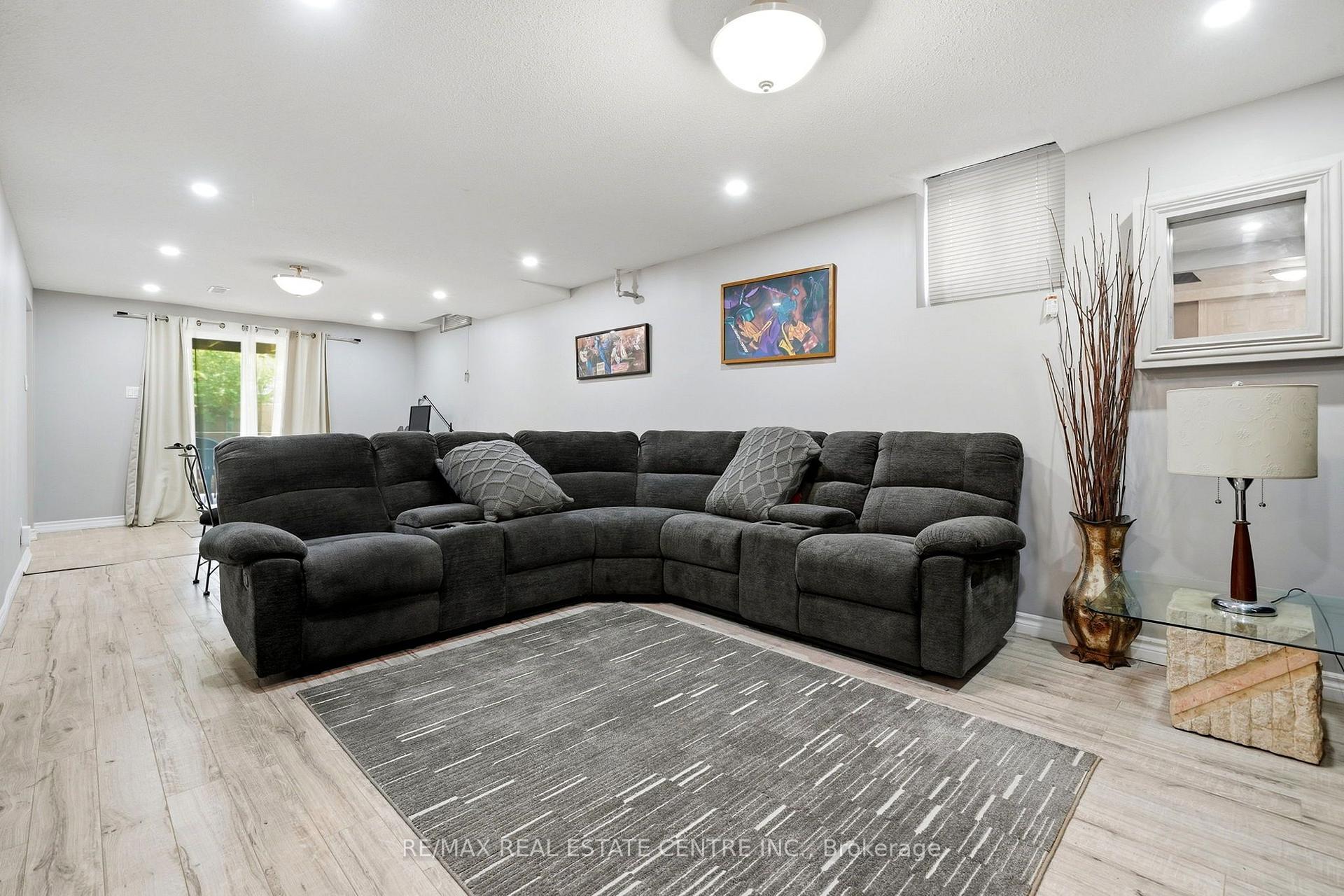 Photo 77 of 44 Madelaine Crescent, Brampton, Central Park — HOMEH